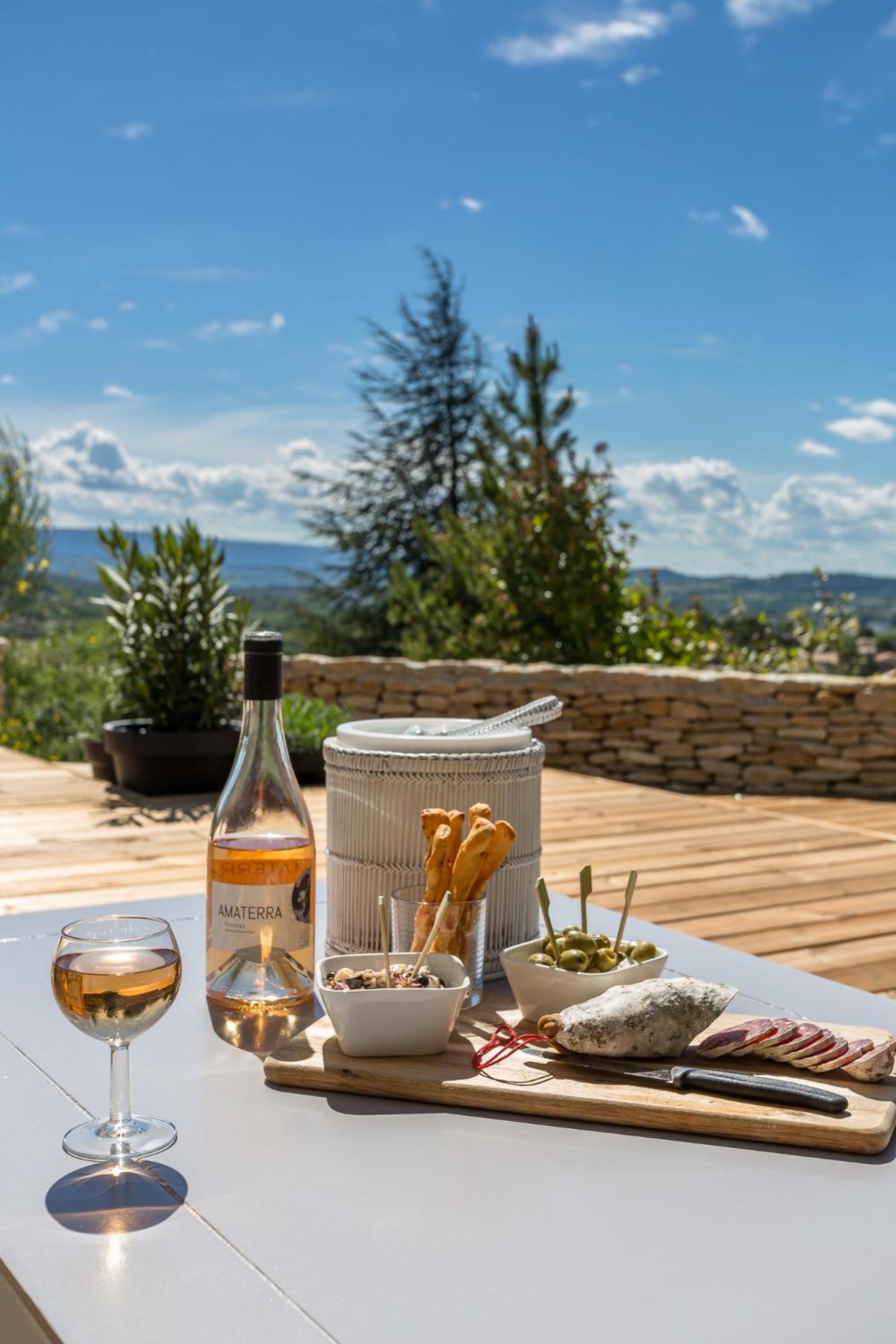Villa Domitia Chambre d'Hôtes Luberon view 2