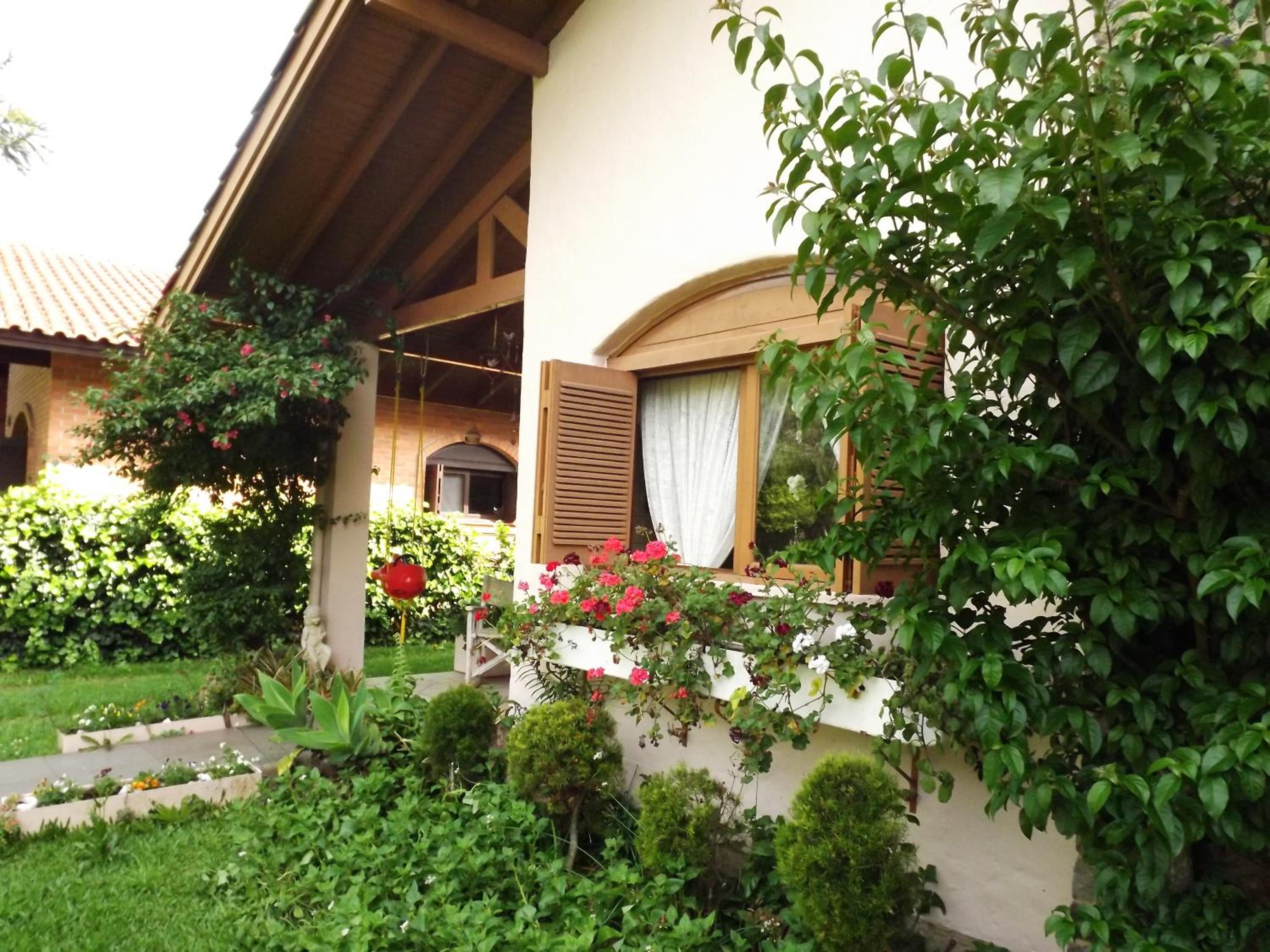 Linda Casa Lago Negro