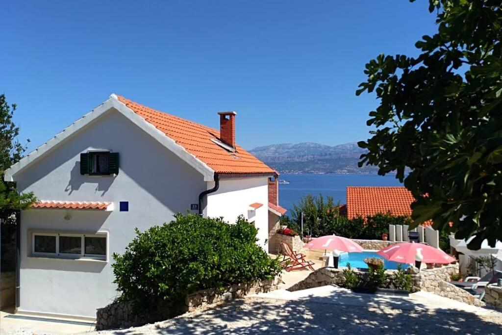 Nice house with pool-Splitska view 5