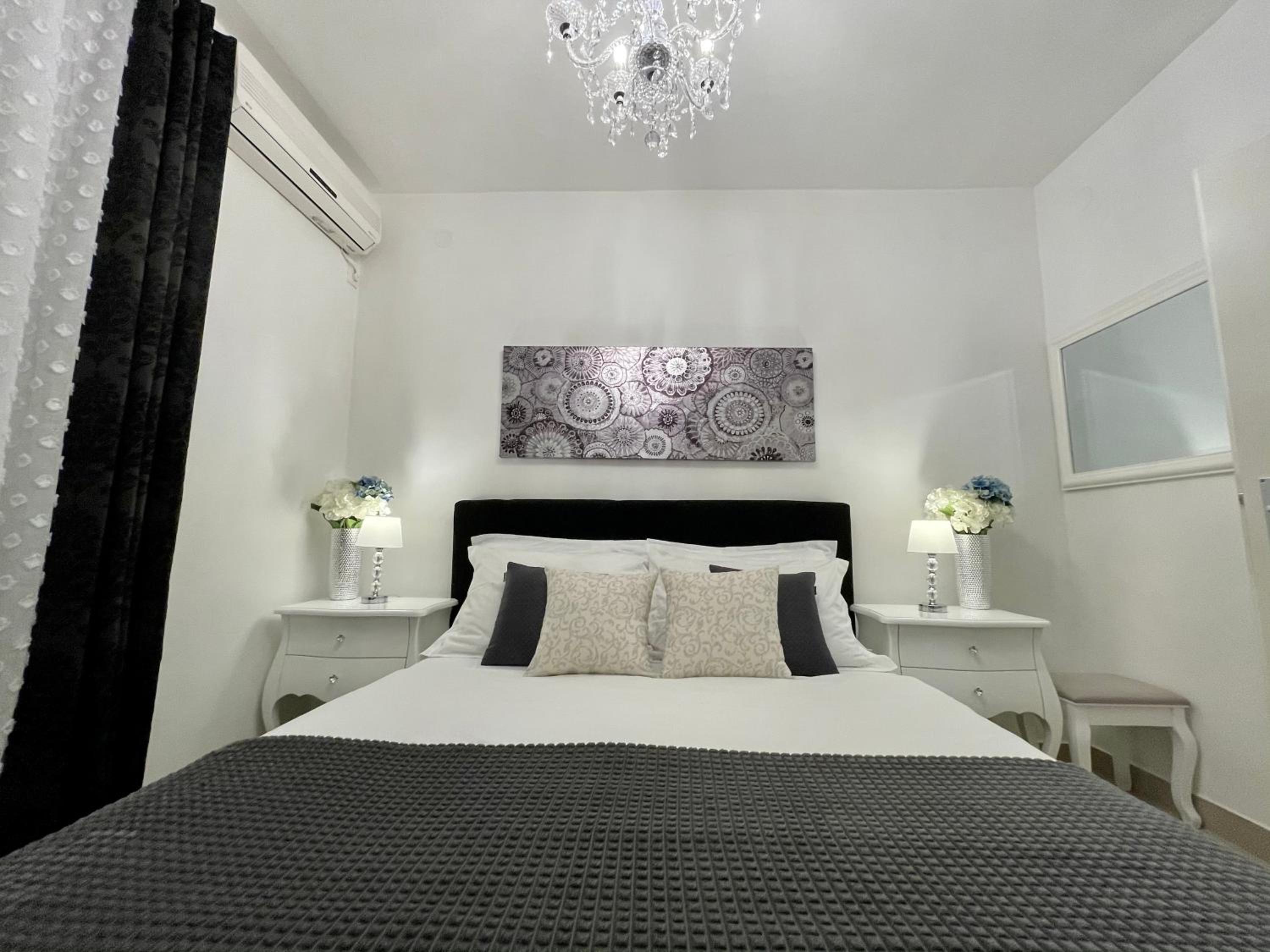 Central Square Guest House