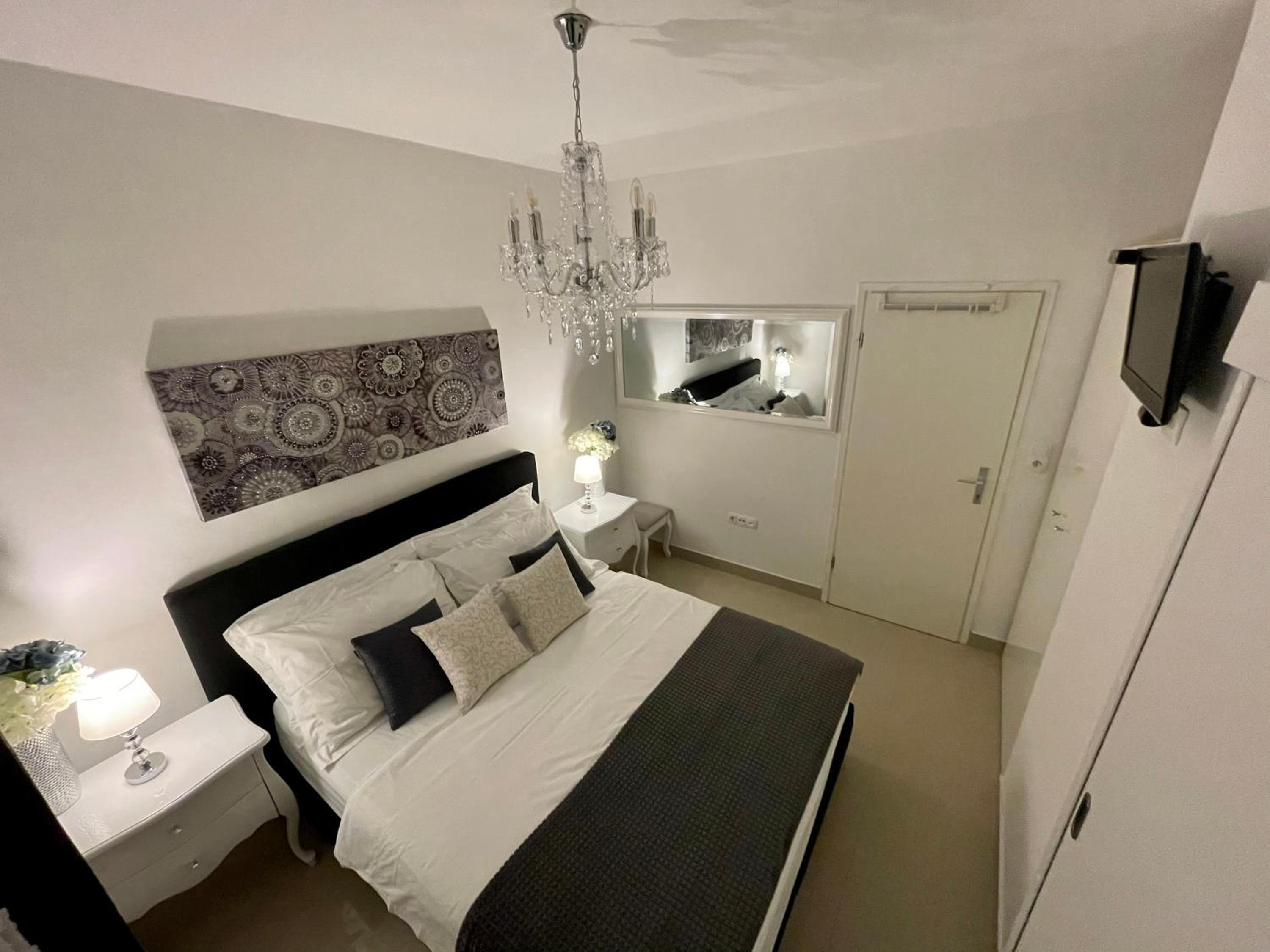 Central Square Guest House