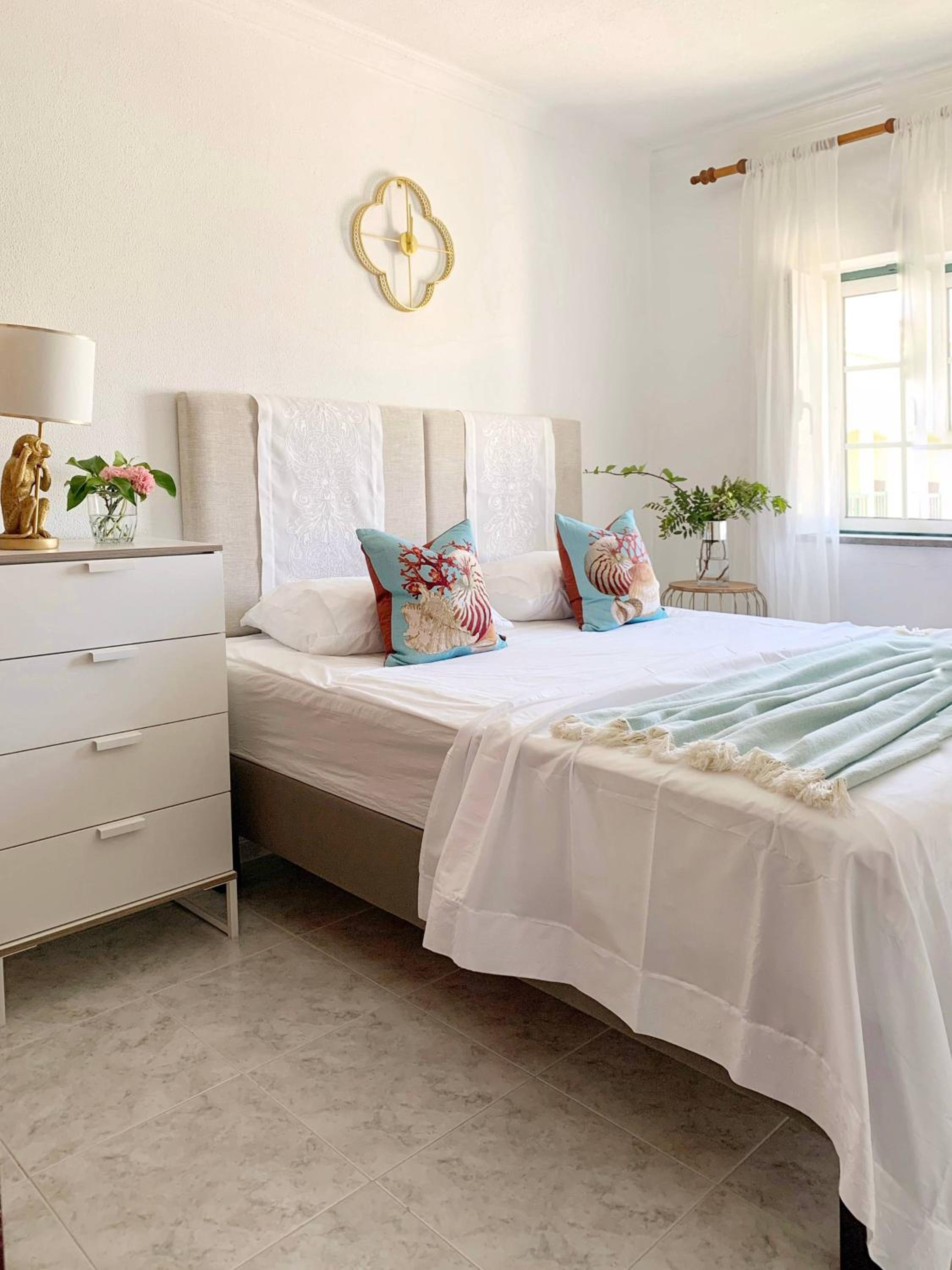 Stylish 3 Bedroom Apartment close to the Beach