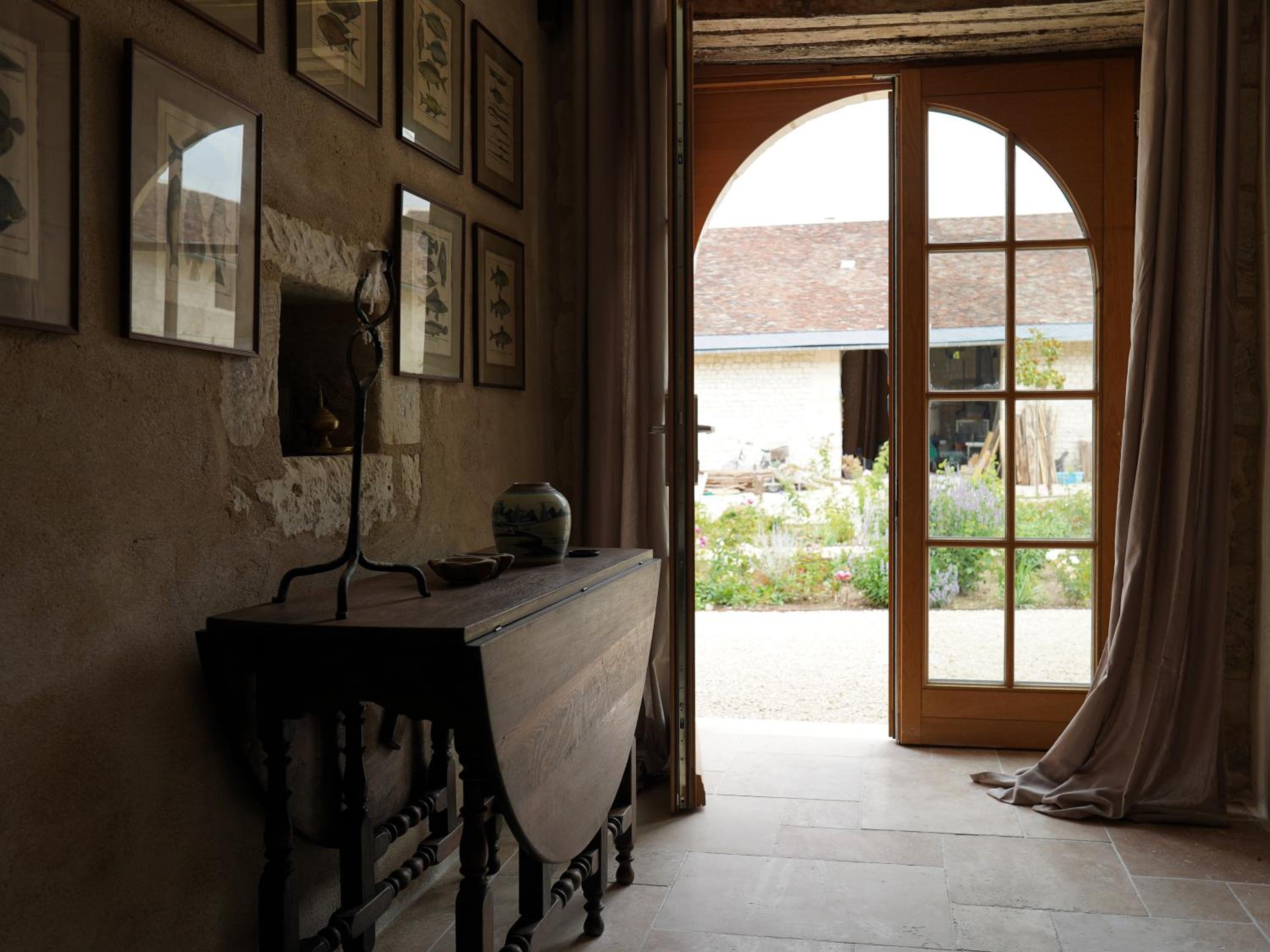 Photo 10