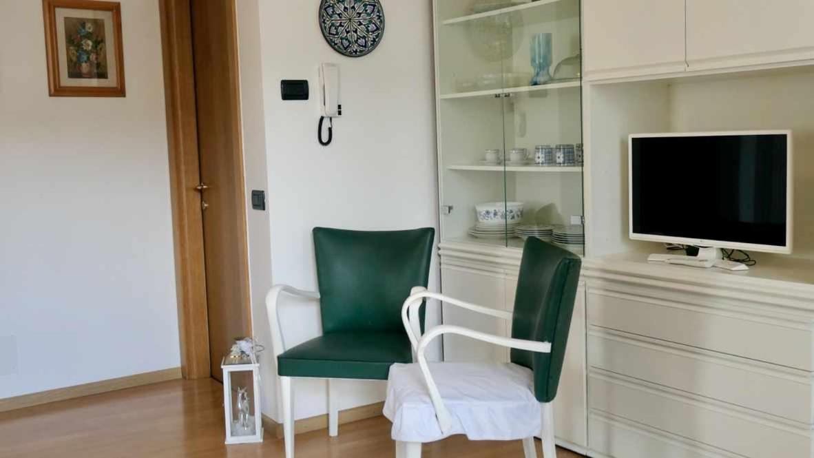 Casa Lucia vista piazzetta Tressilla Ospitar view 5