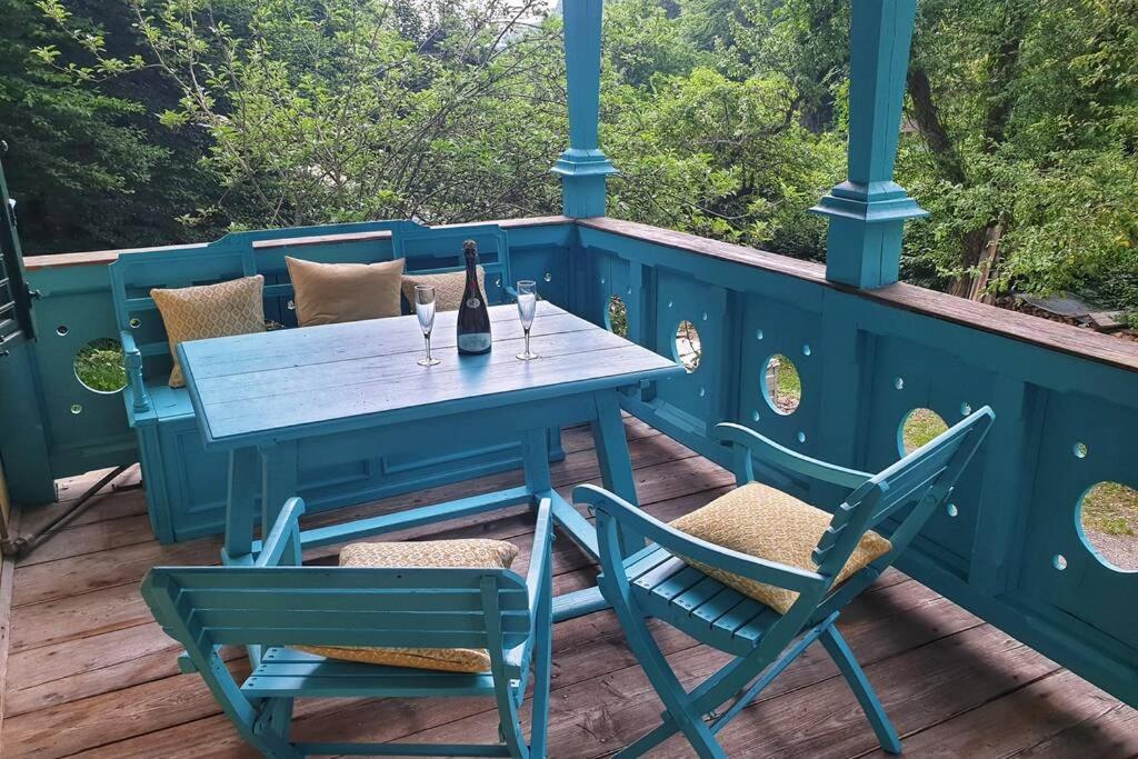 Alte Villa 400m2 Seegrund nur für euch - old villa with 400m2 beach just for you