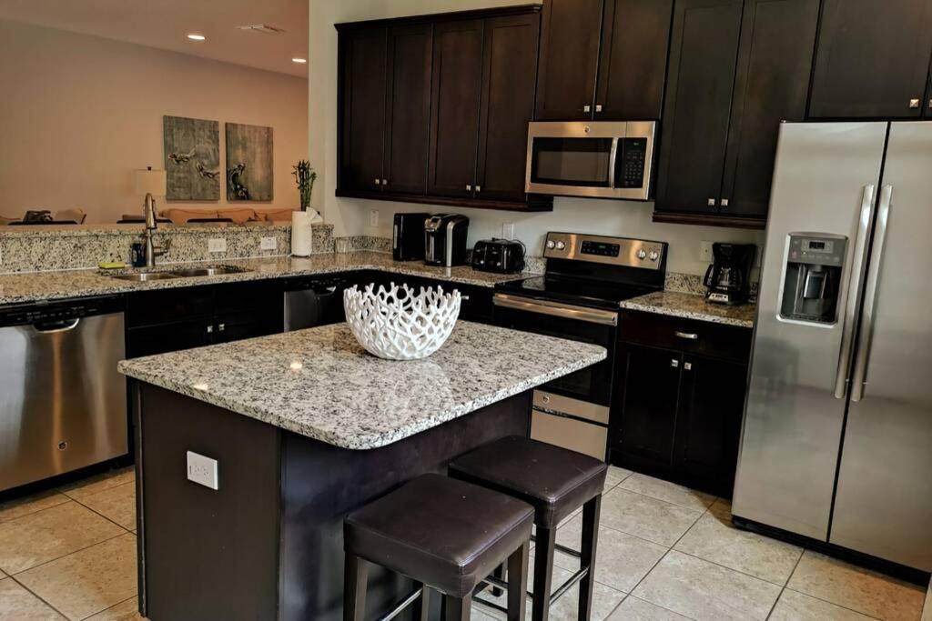 Luxurious Modern Villa near Disney with Theater, Pool and Spa in Encore Resort at Reunion