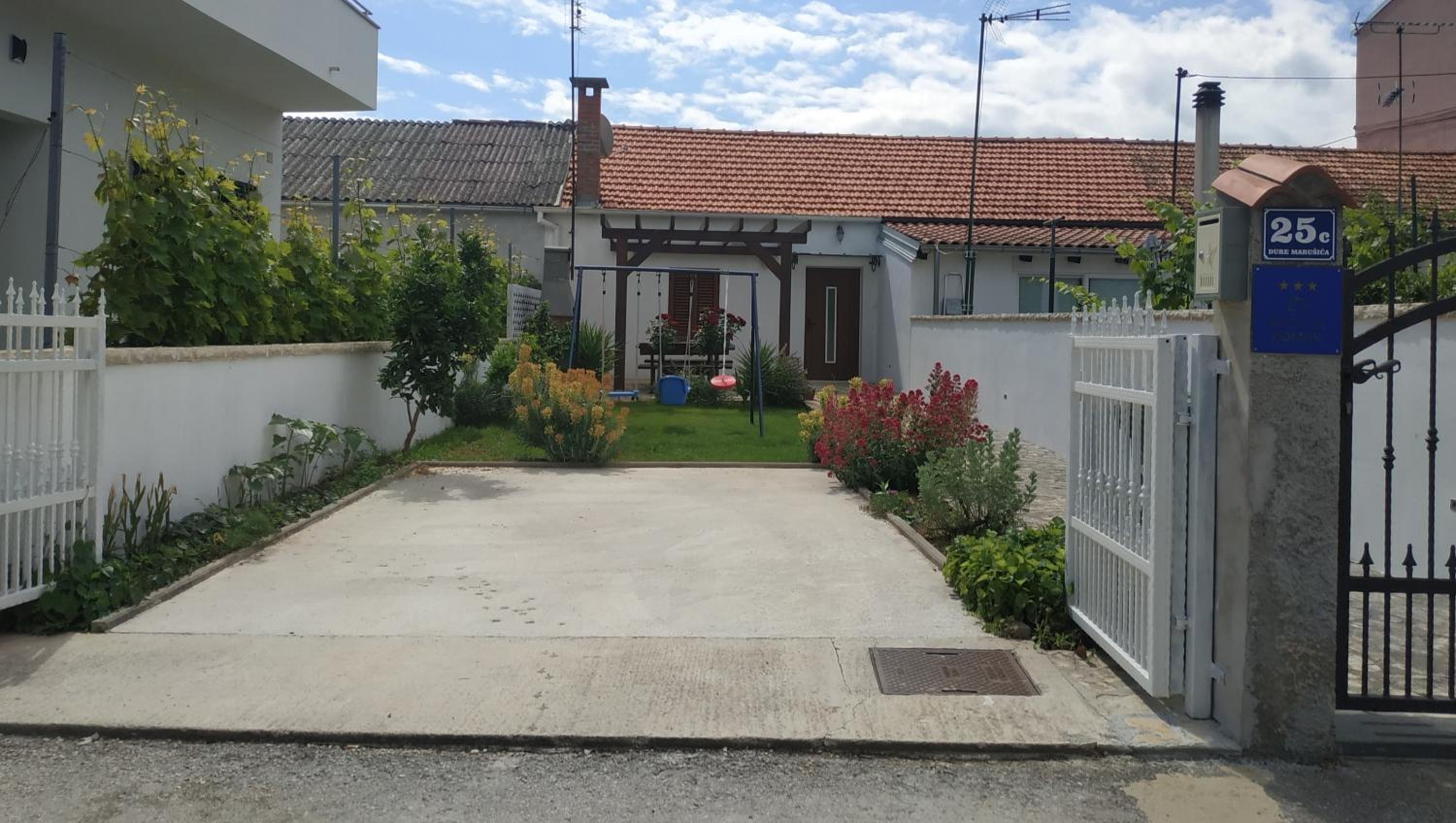 Holiday Home Arbanase view 3