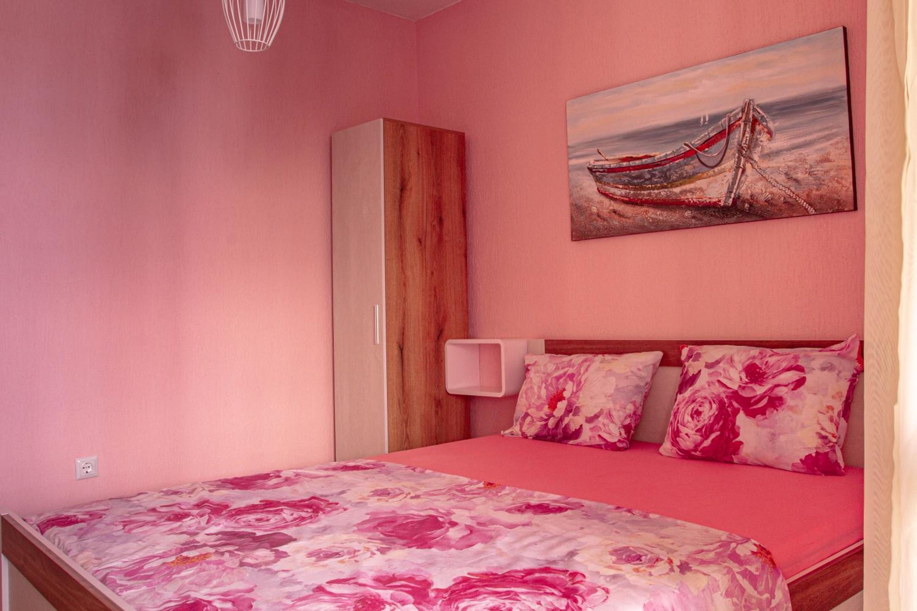 Apartment Sea Breeze view 5
