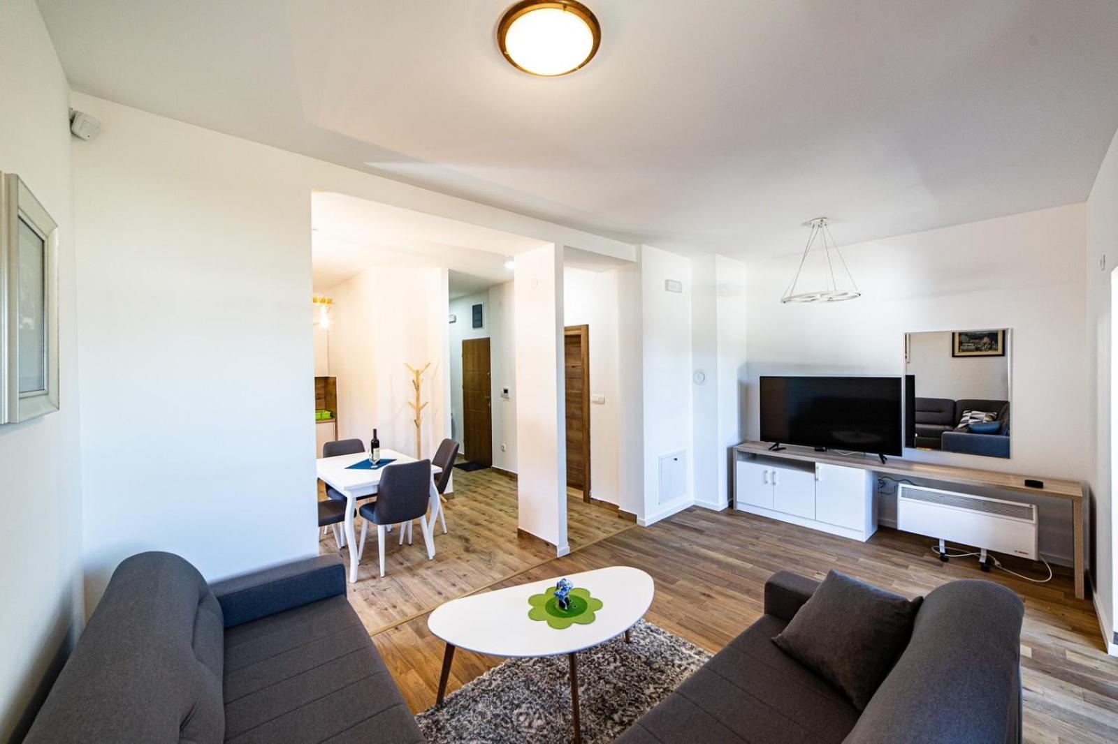 Tourist Apartments "King's Chair" view 5