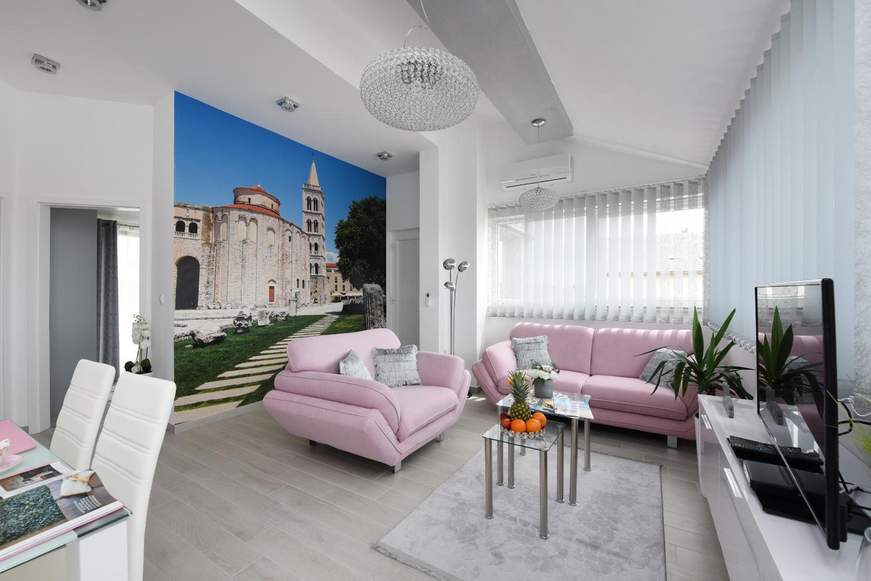 Deluxe Apartman Korina & Ramona view 2
