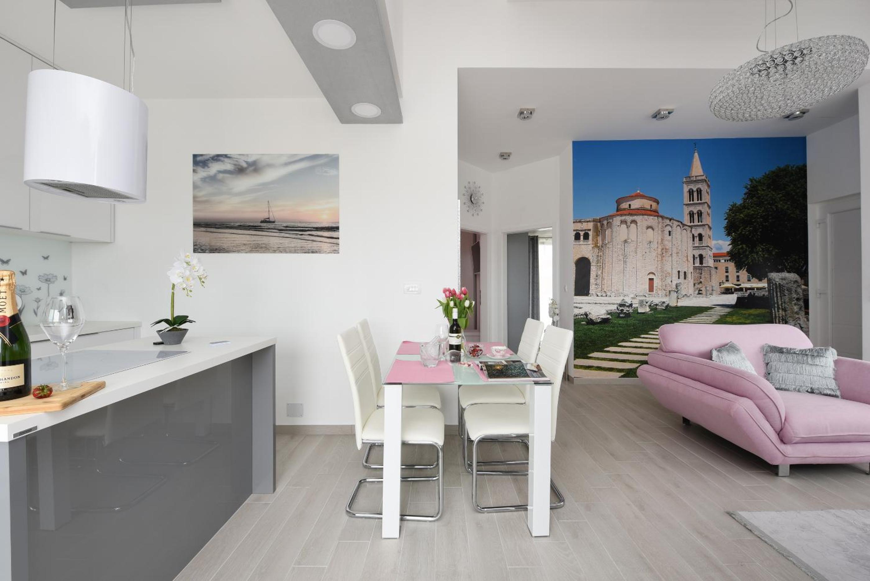 Deluxe Apartman Korina & Ramona view 5