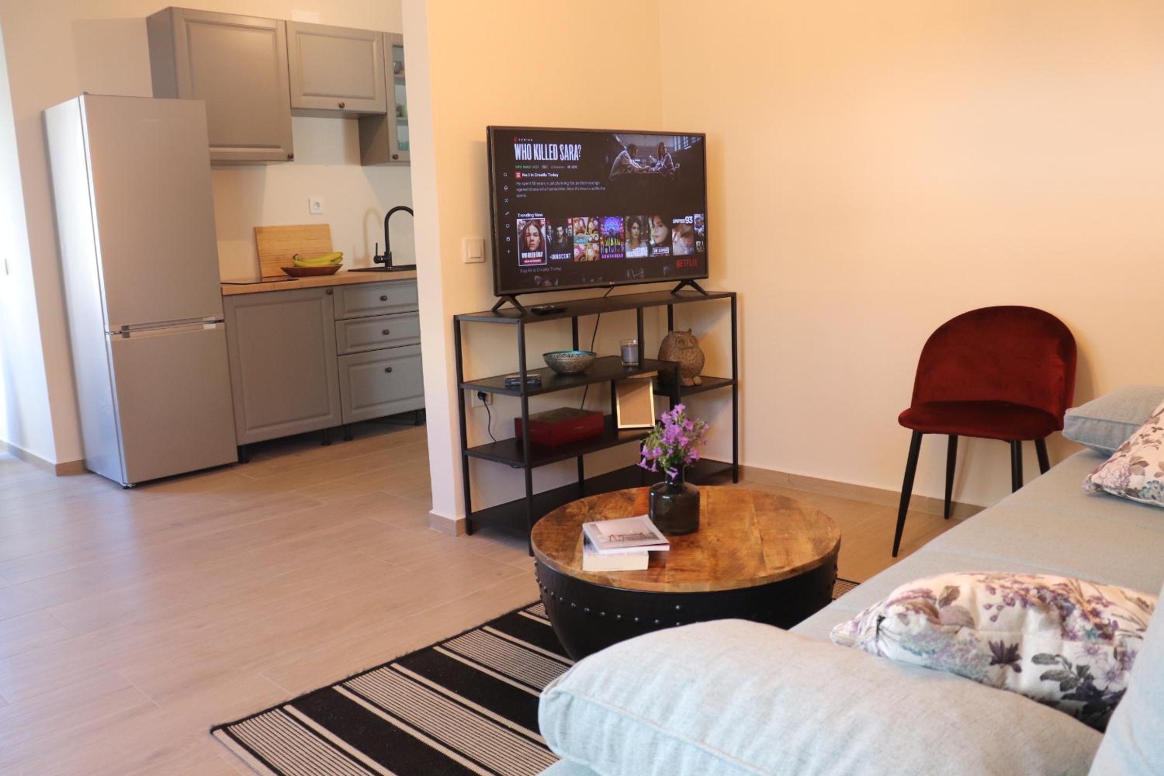 Lavender Rose Apartments view 2