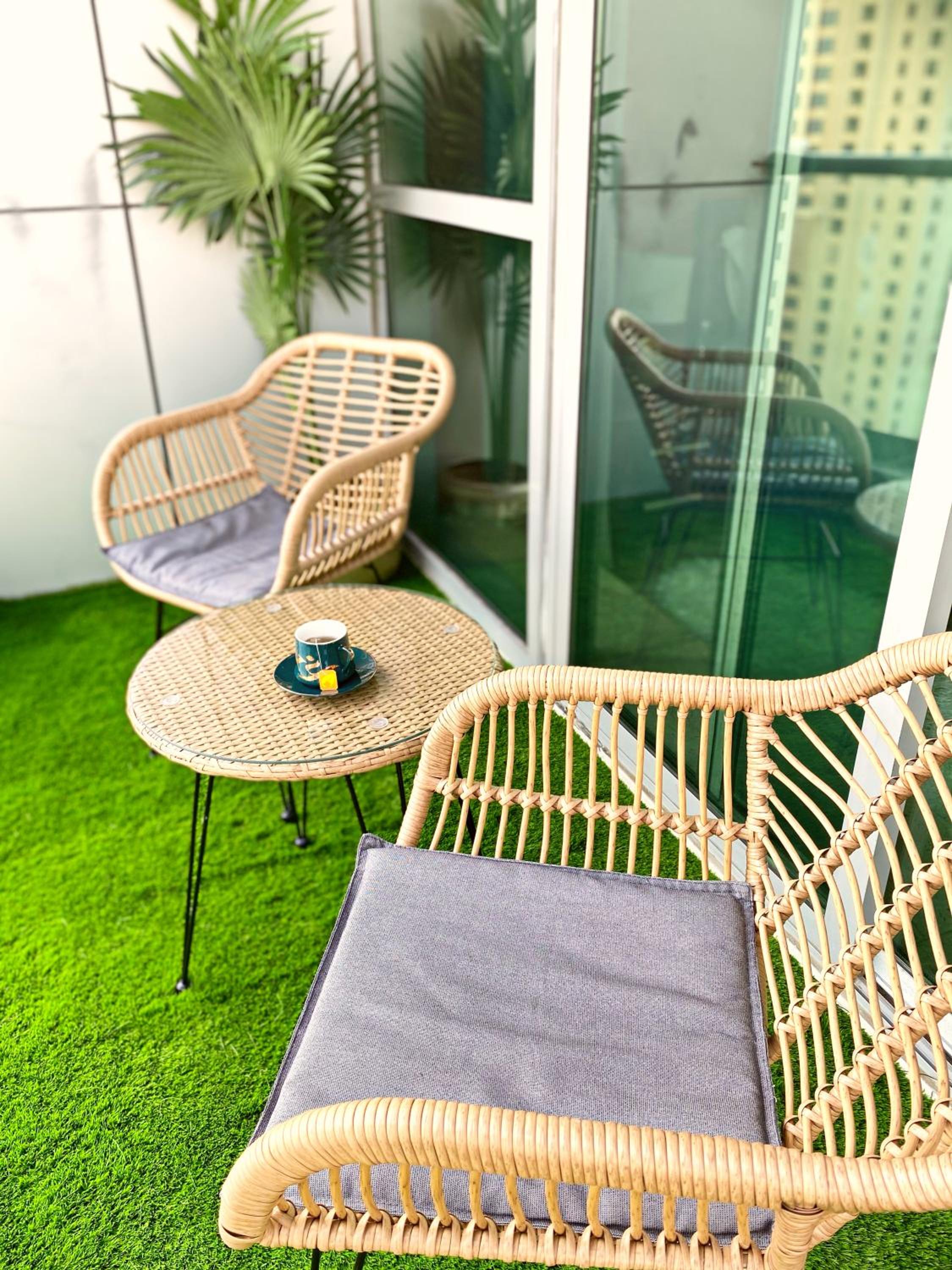 Beautiful Close to Beach Dubai Marina Apartment