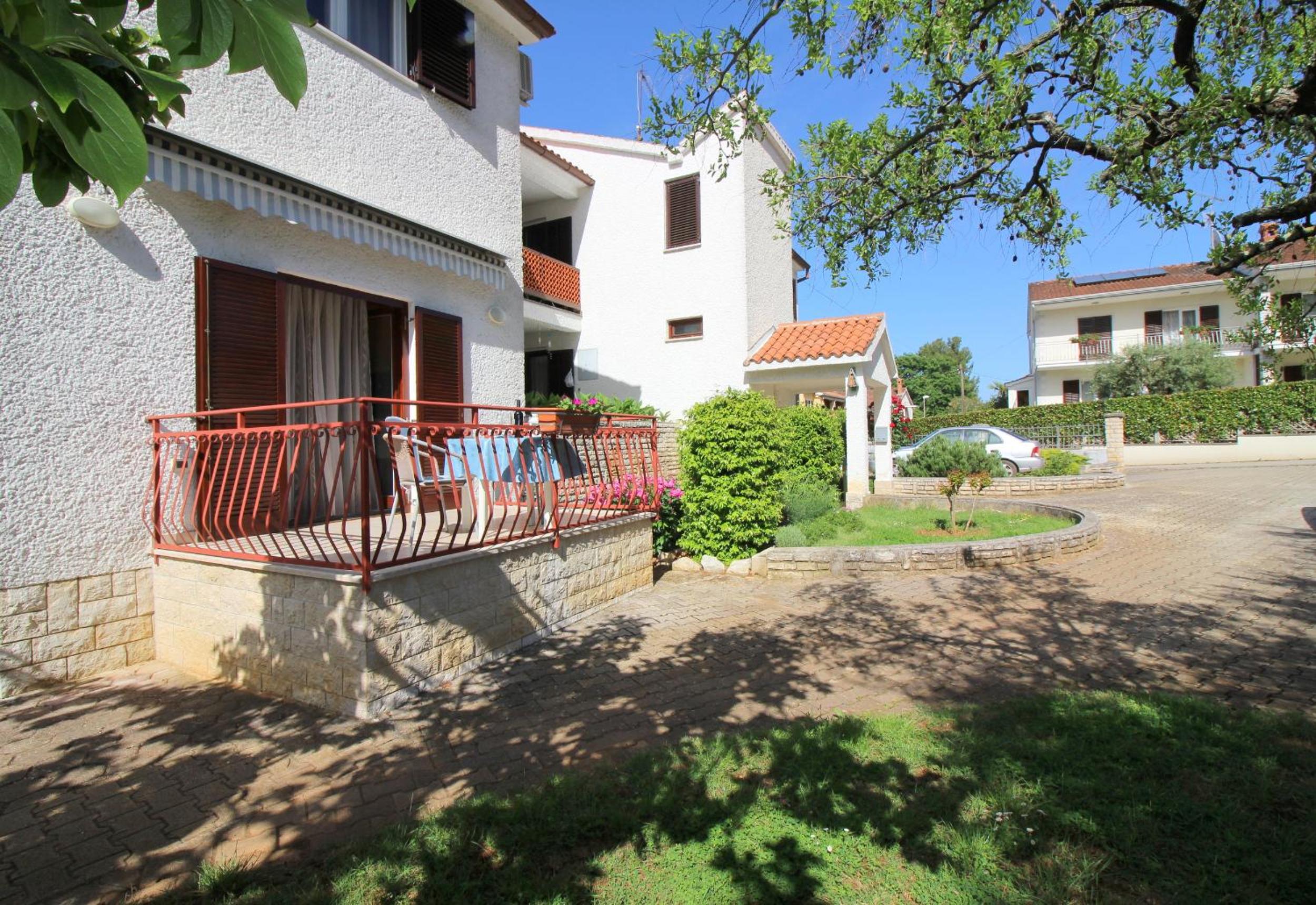 Apartment Ema near city center view 3