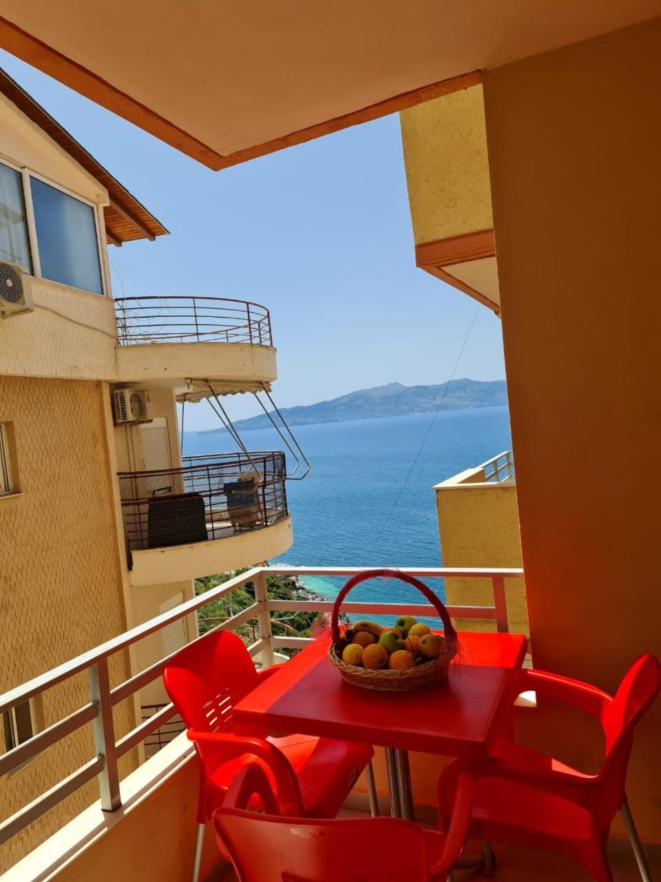 Meltin apartments