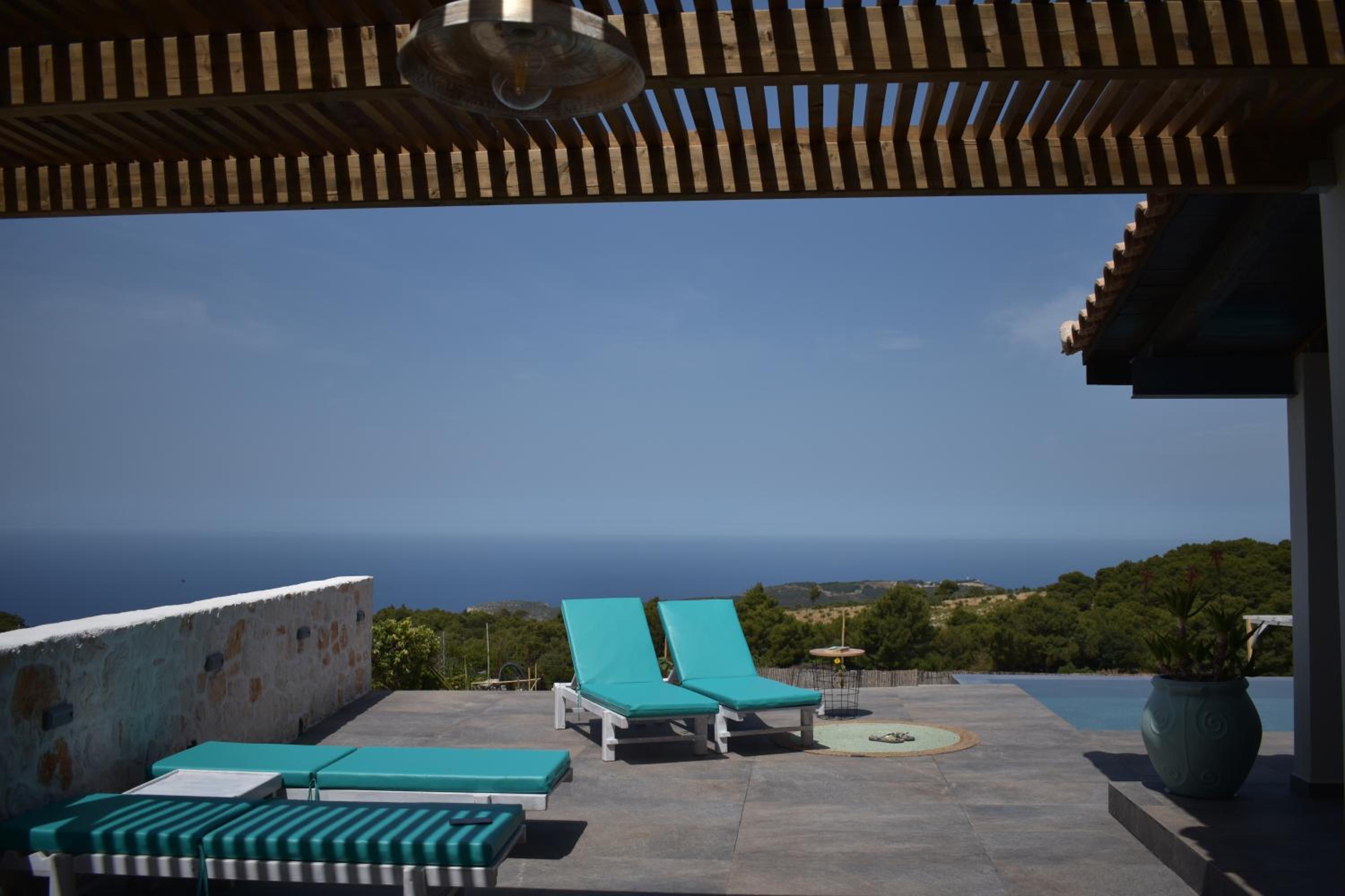 Dreamcatcher villa: Infinity pool, Sunset, Seaview photo 3