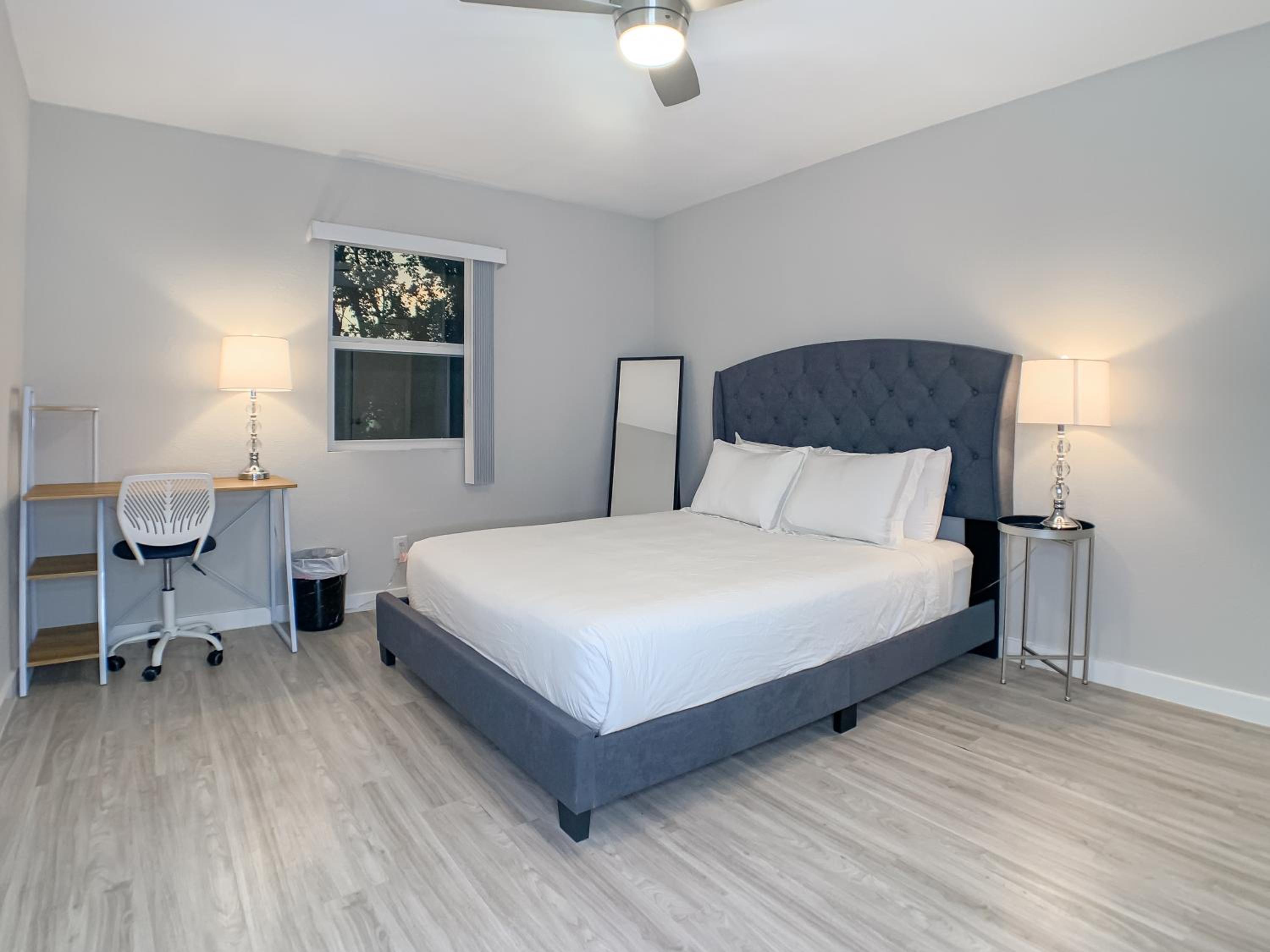 Evonify Stays - Brentwood - Fully Furnished Apartments view 4