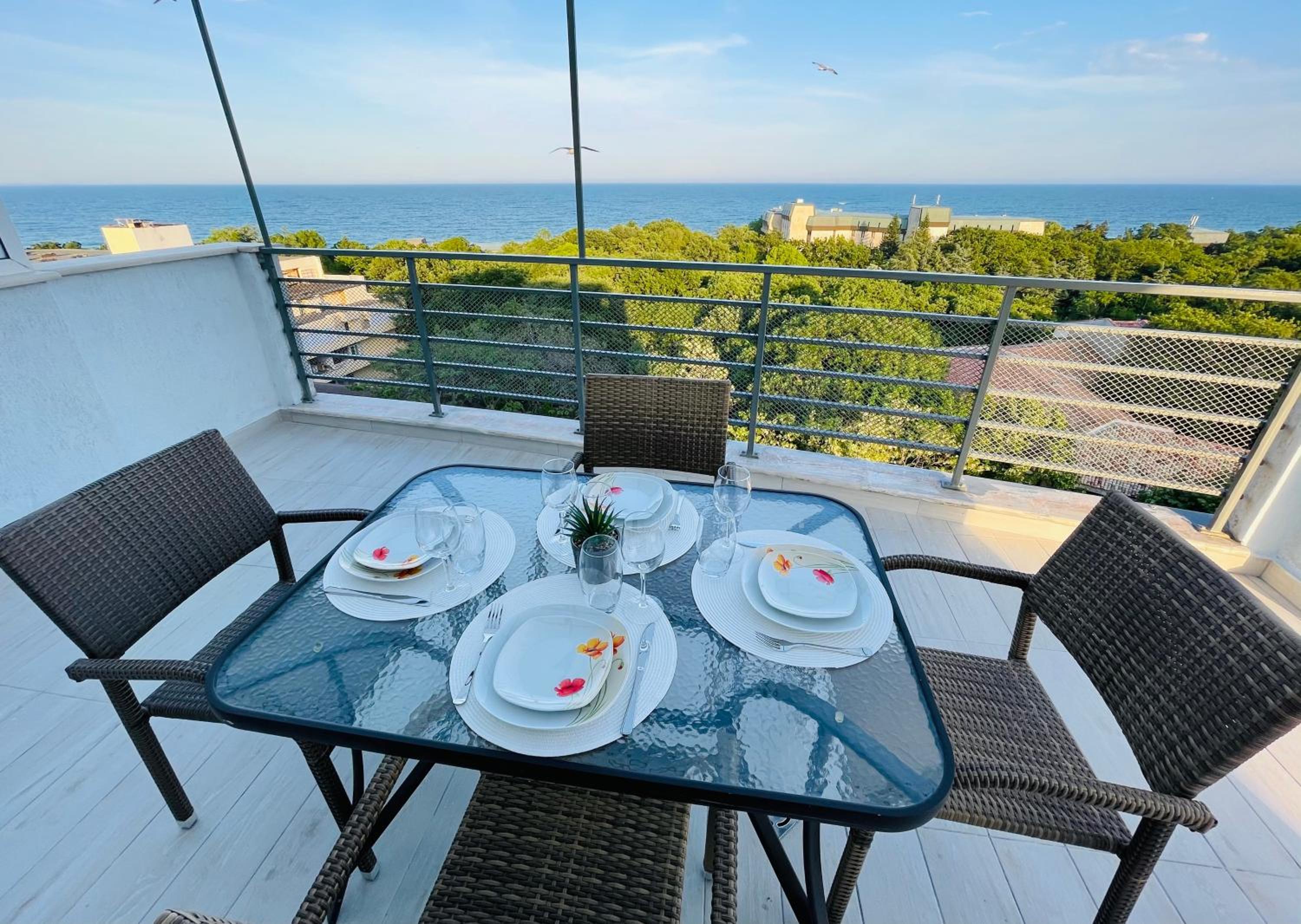 Sea Terrace Aquamarine