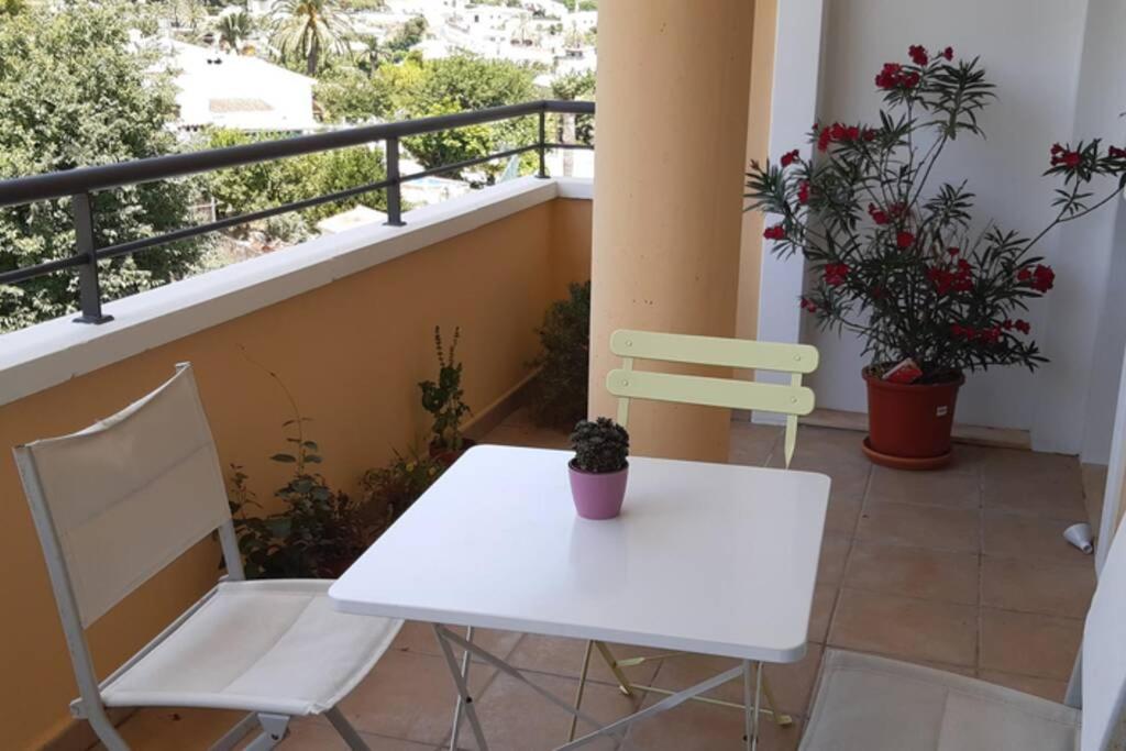 Central apartment with Montgo View photo 4