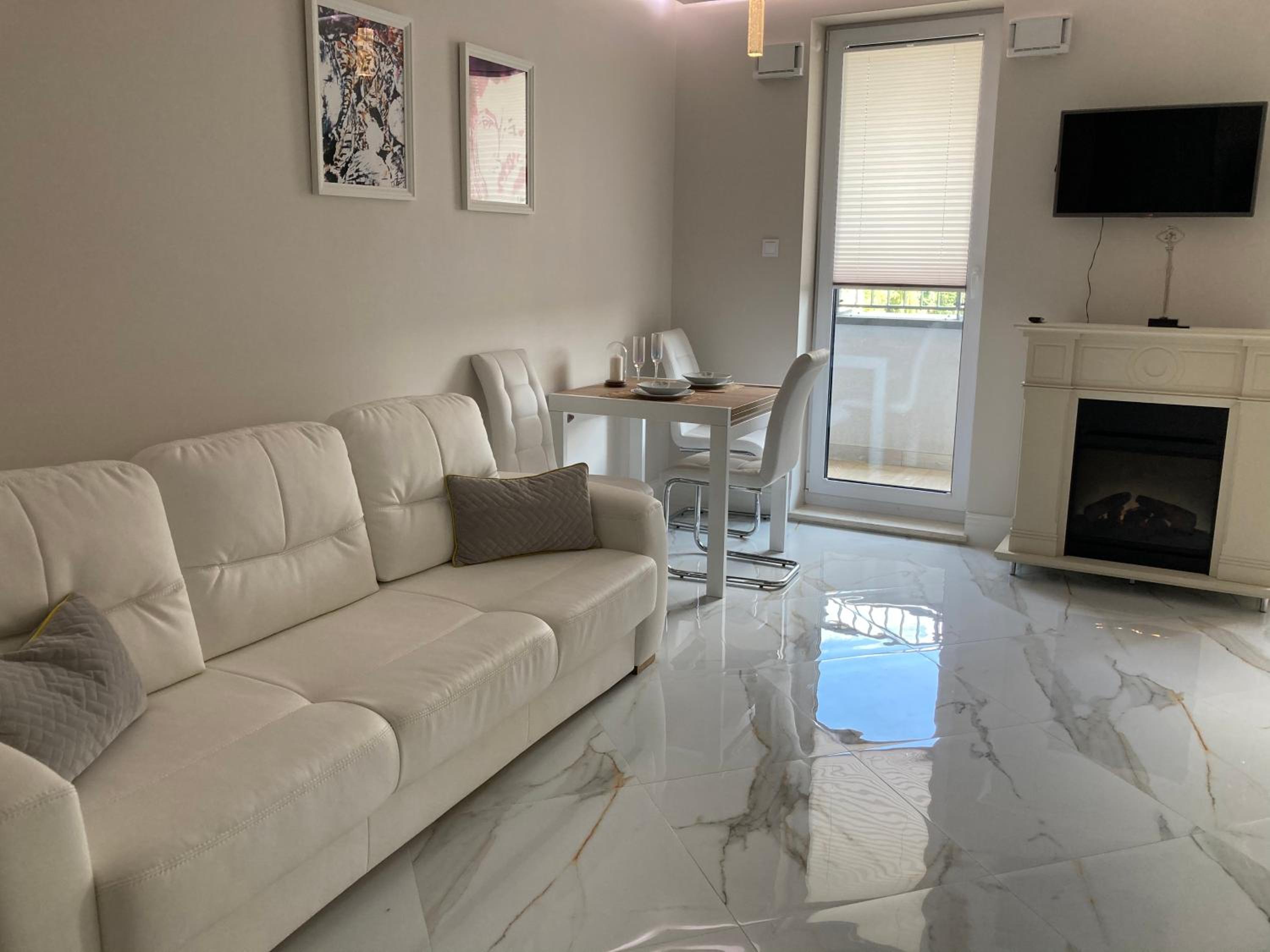 Apartment Kaczorowskiego 14