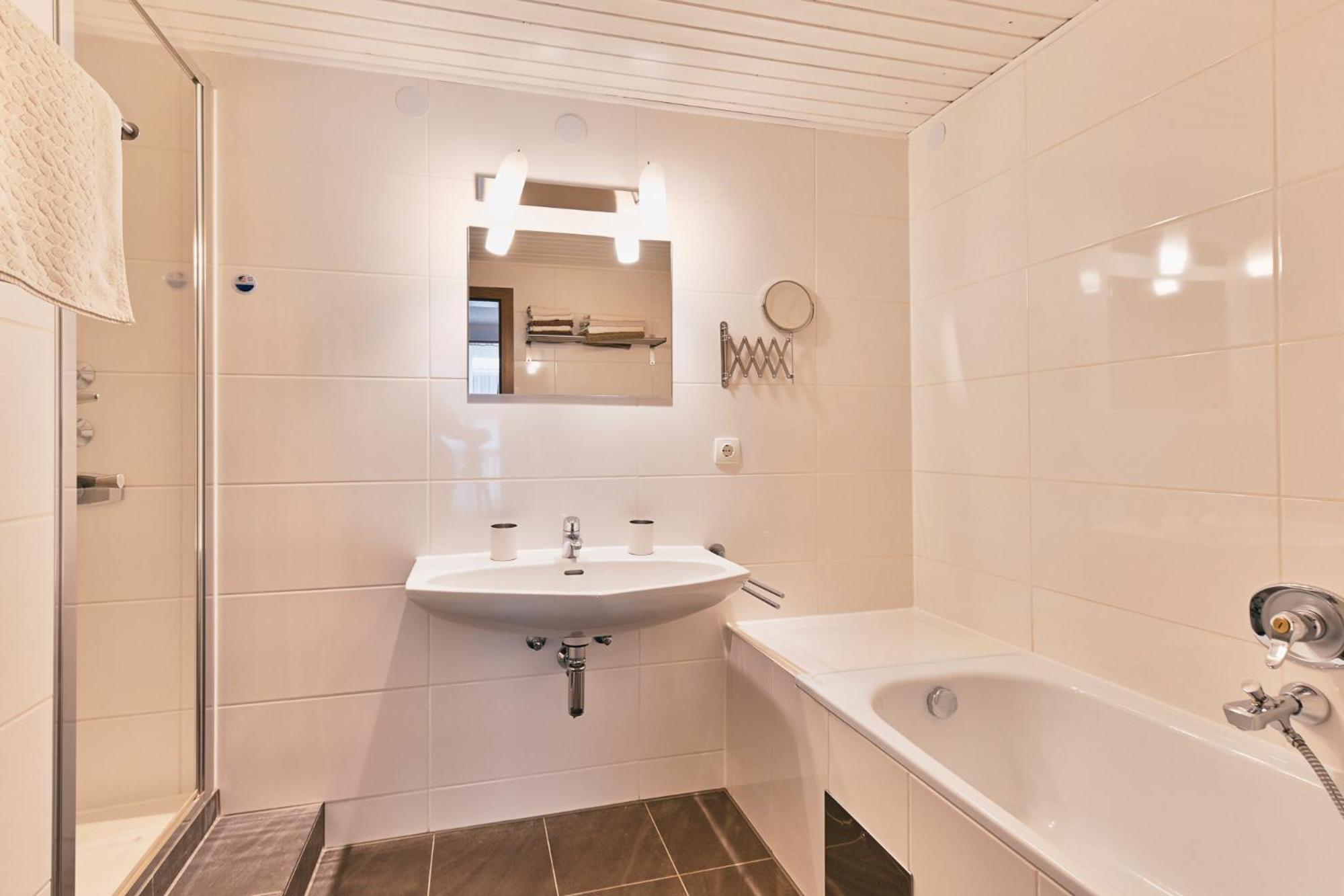 Haus Flexen Appartements & Suite view 4