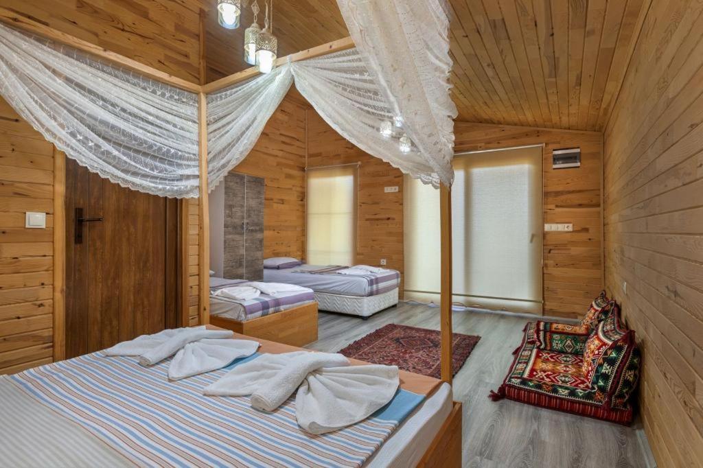 Flora Pansiyon Çıralı - Image 35