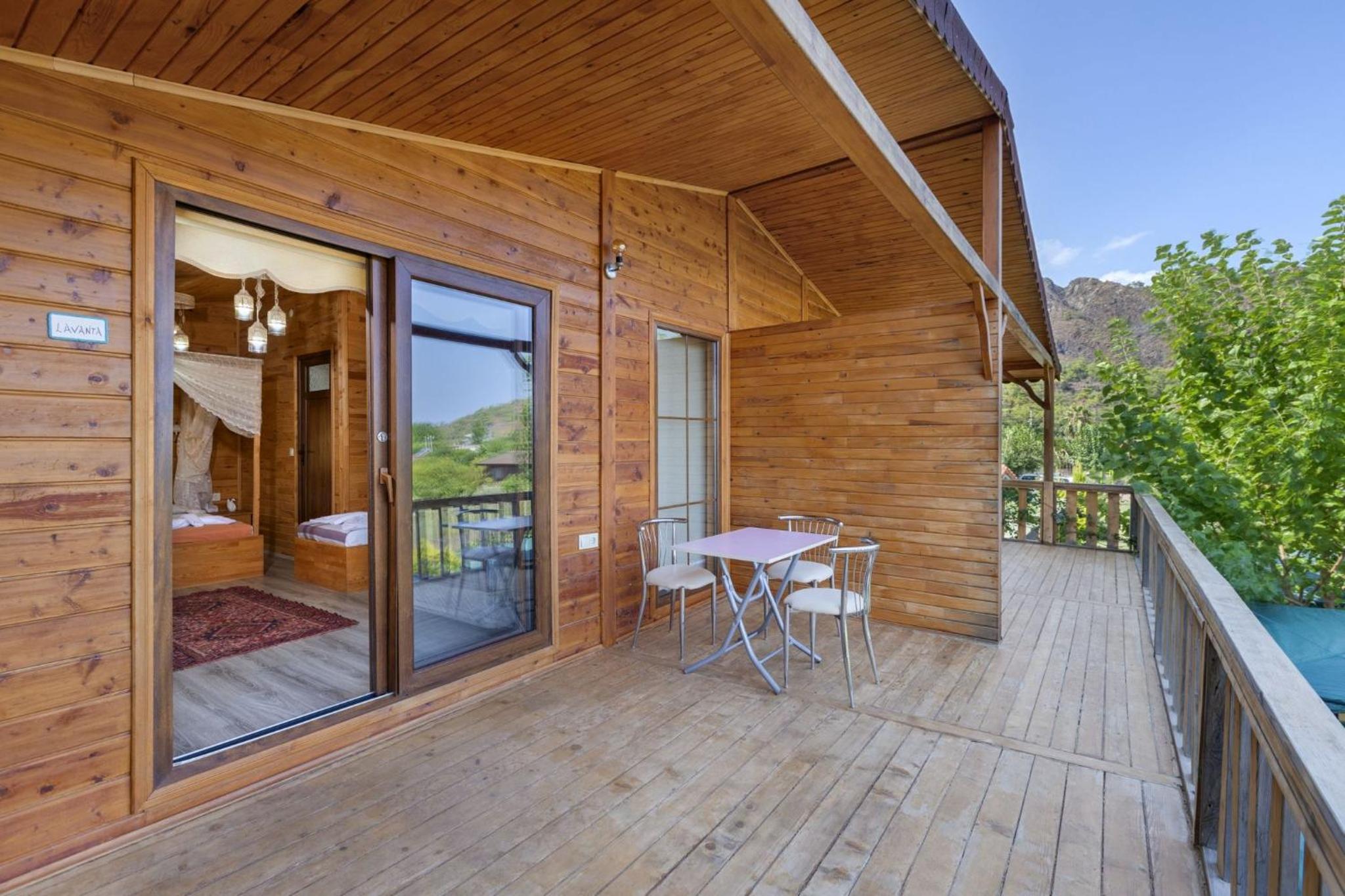 Flora Pansiyon Çıralı - Image 36