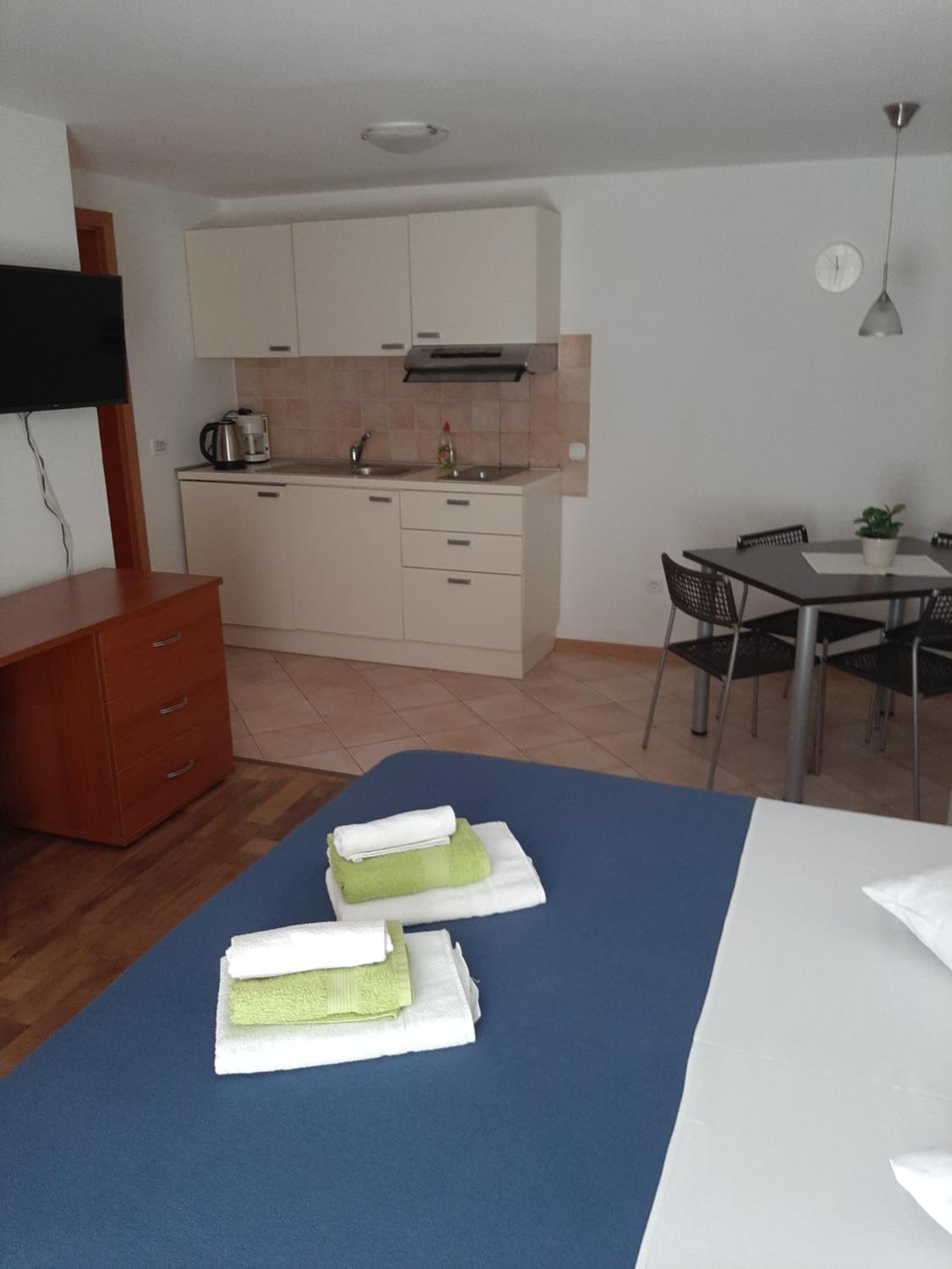 Old Town Cres Apartments