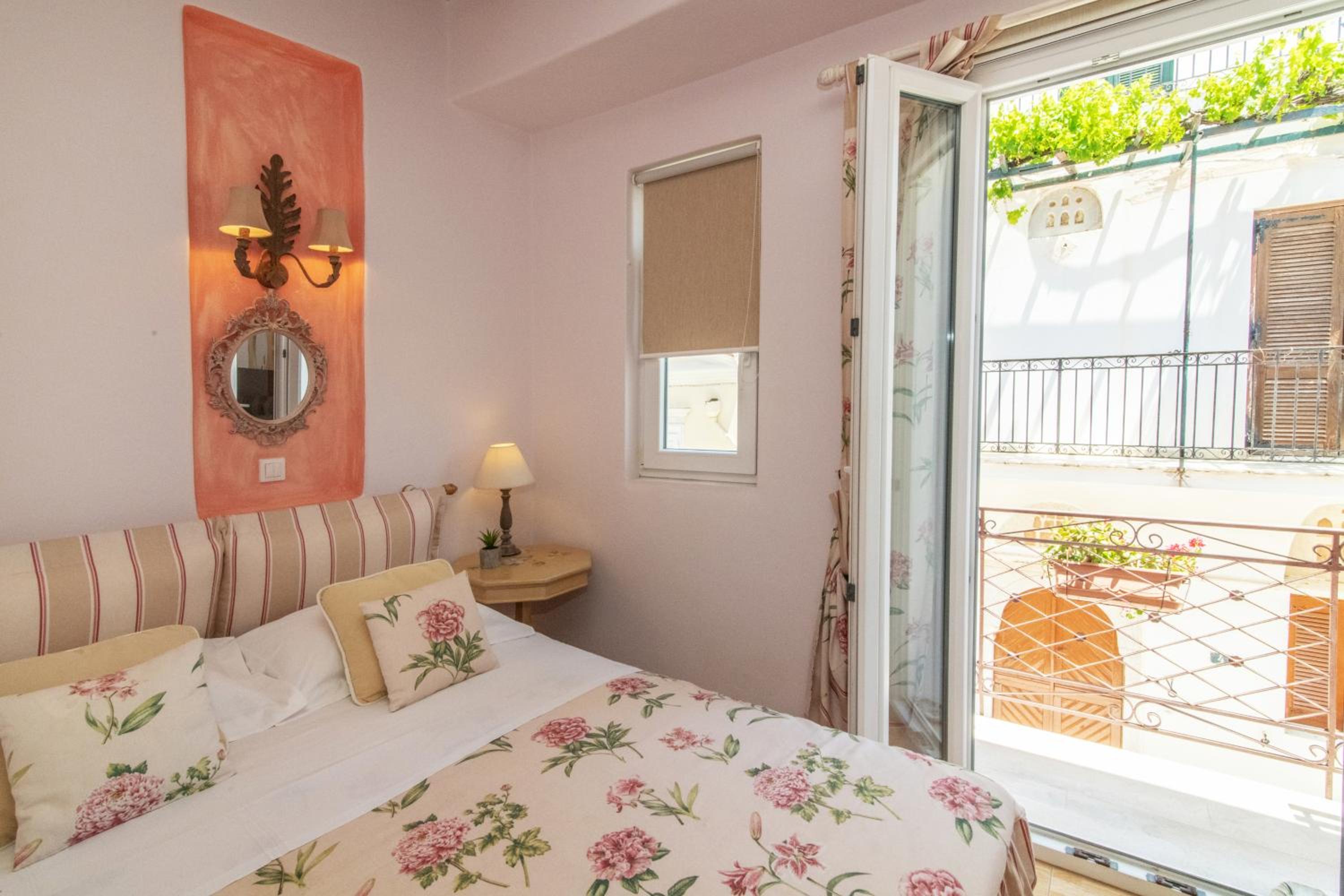 Madalena's Family Rooms photo 5
