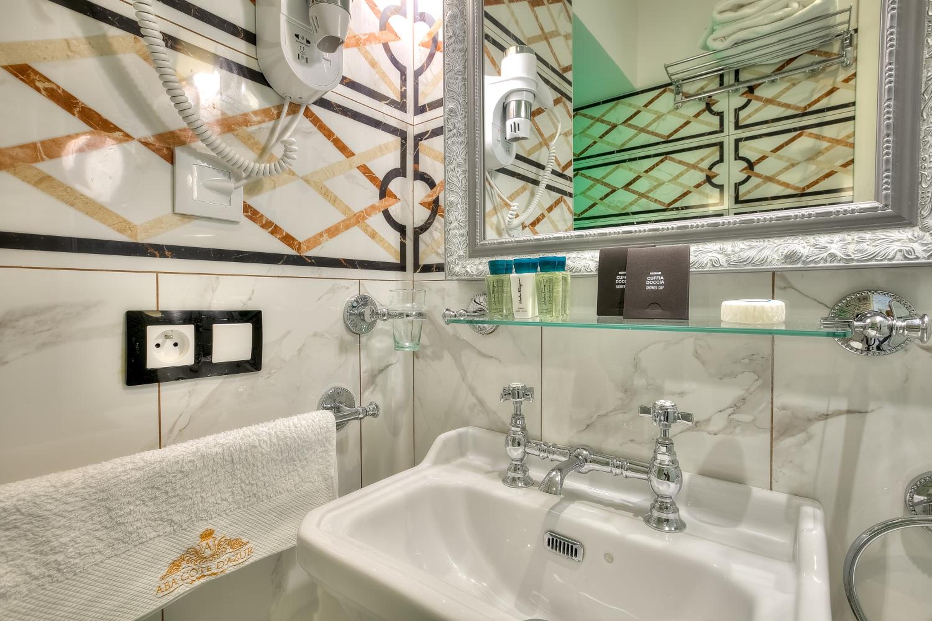 ABA LUXURY B E B Nice