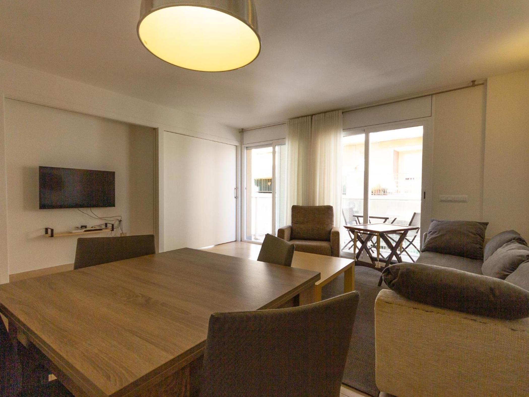 INNOUTHOME Apartamento con wifi y aire santiago russinyol photo 2