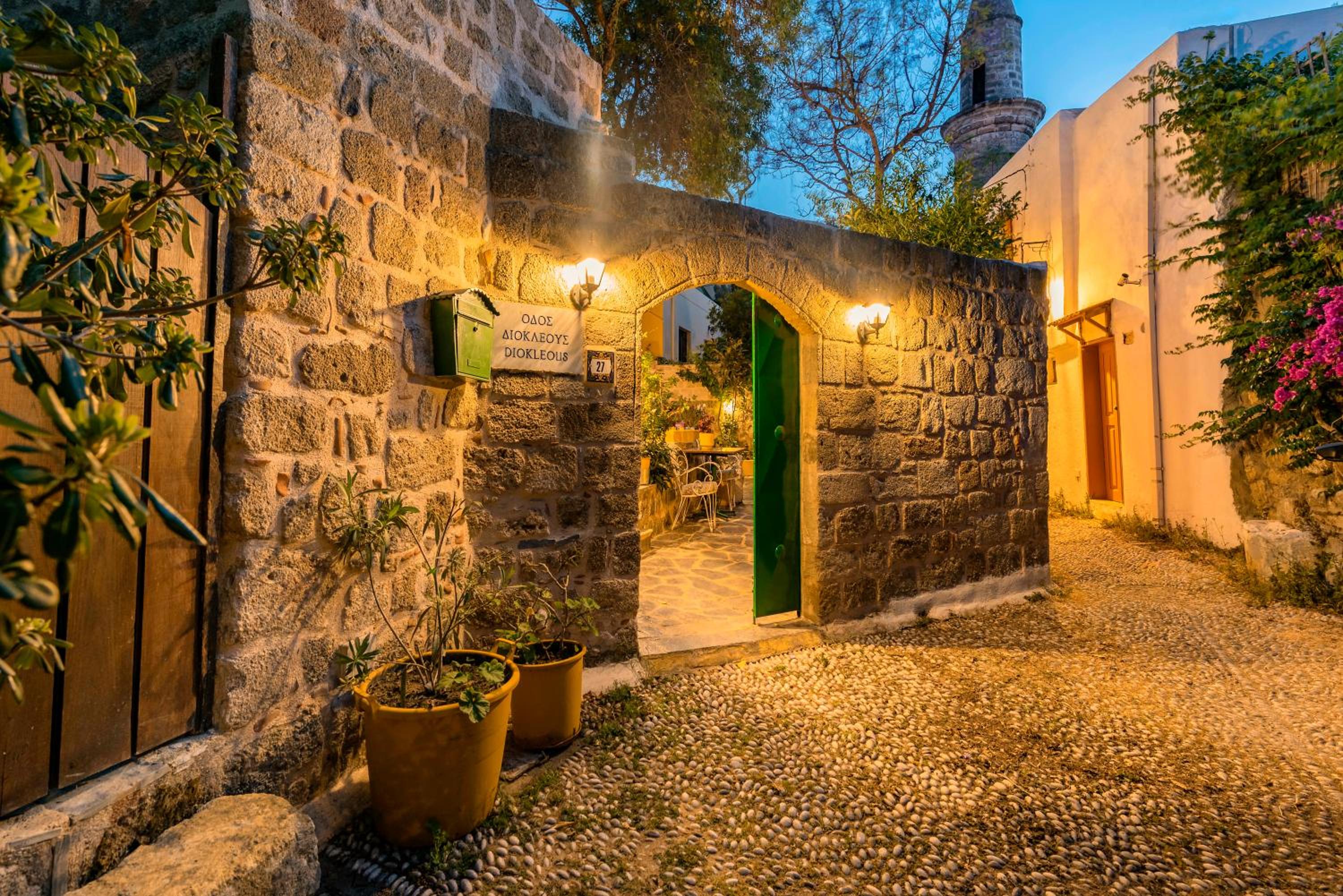 Secret Garden - Old Town