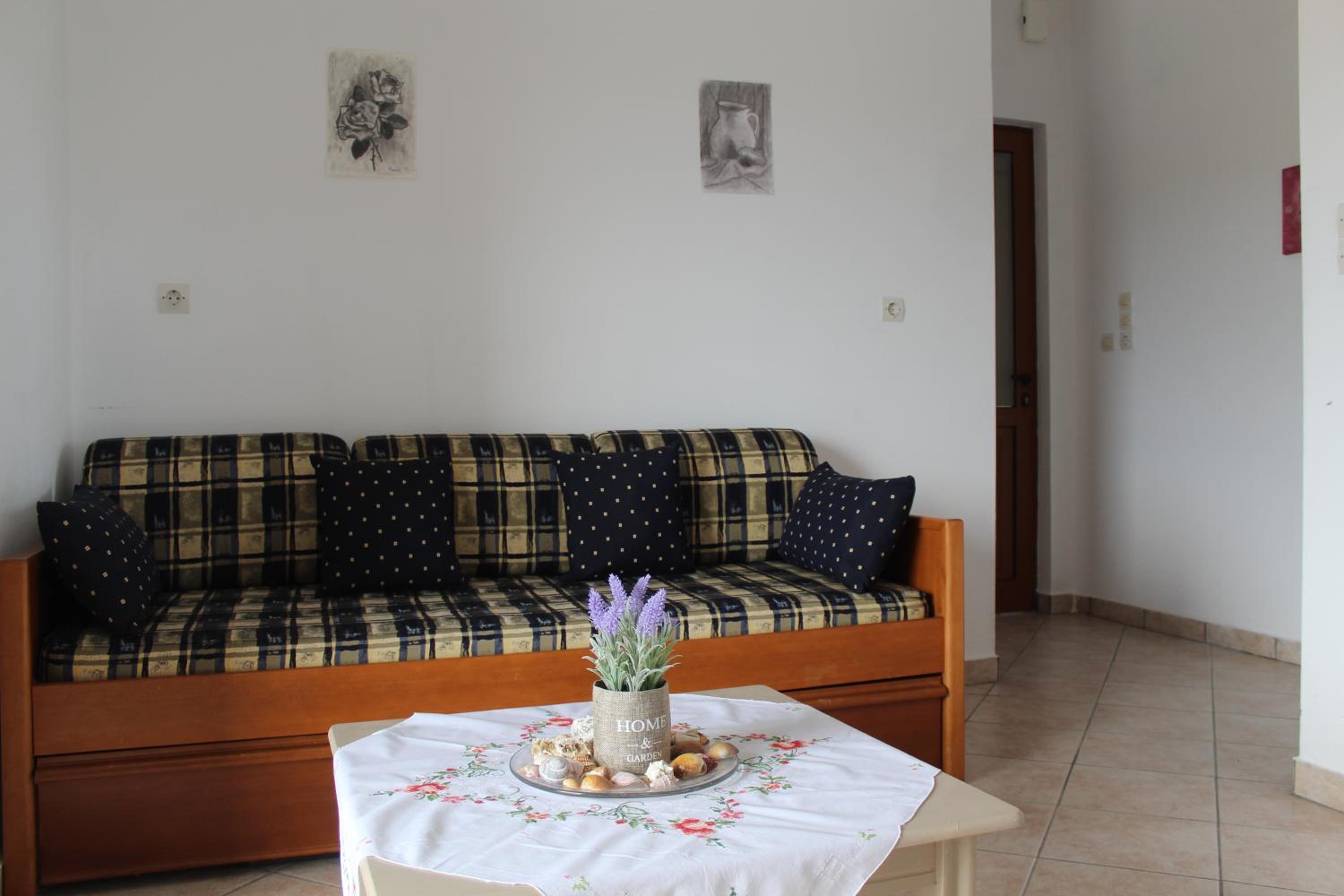 Vakis Apartments 1