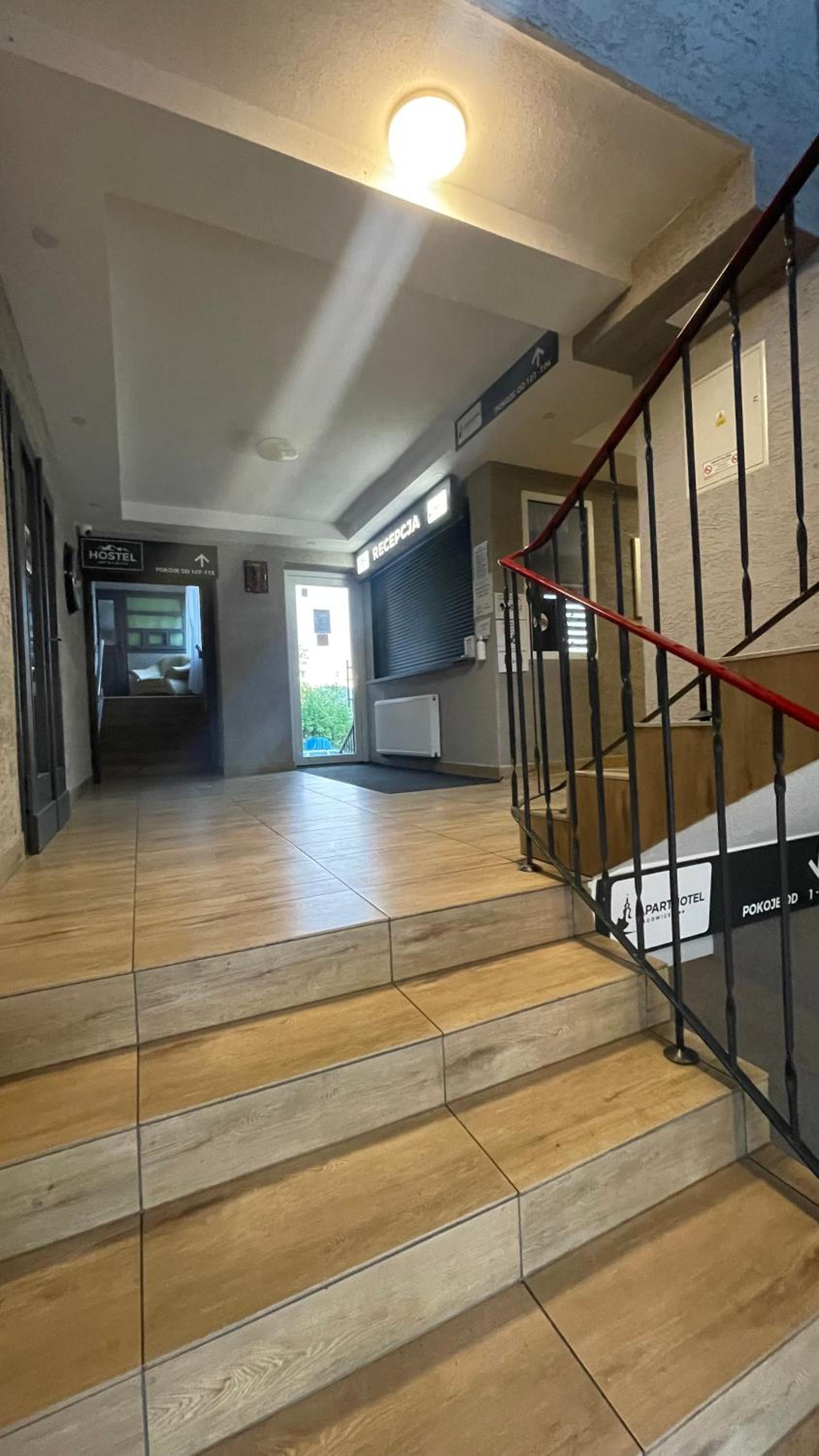 Aparthotel WADOWICE & Hostel GENERY