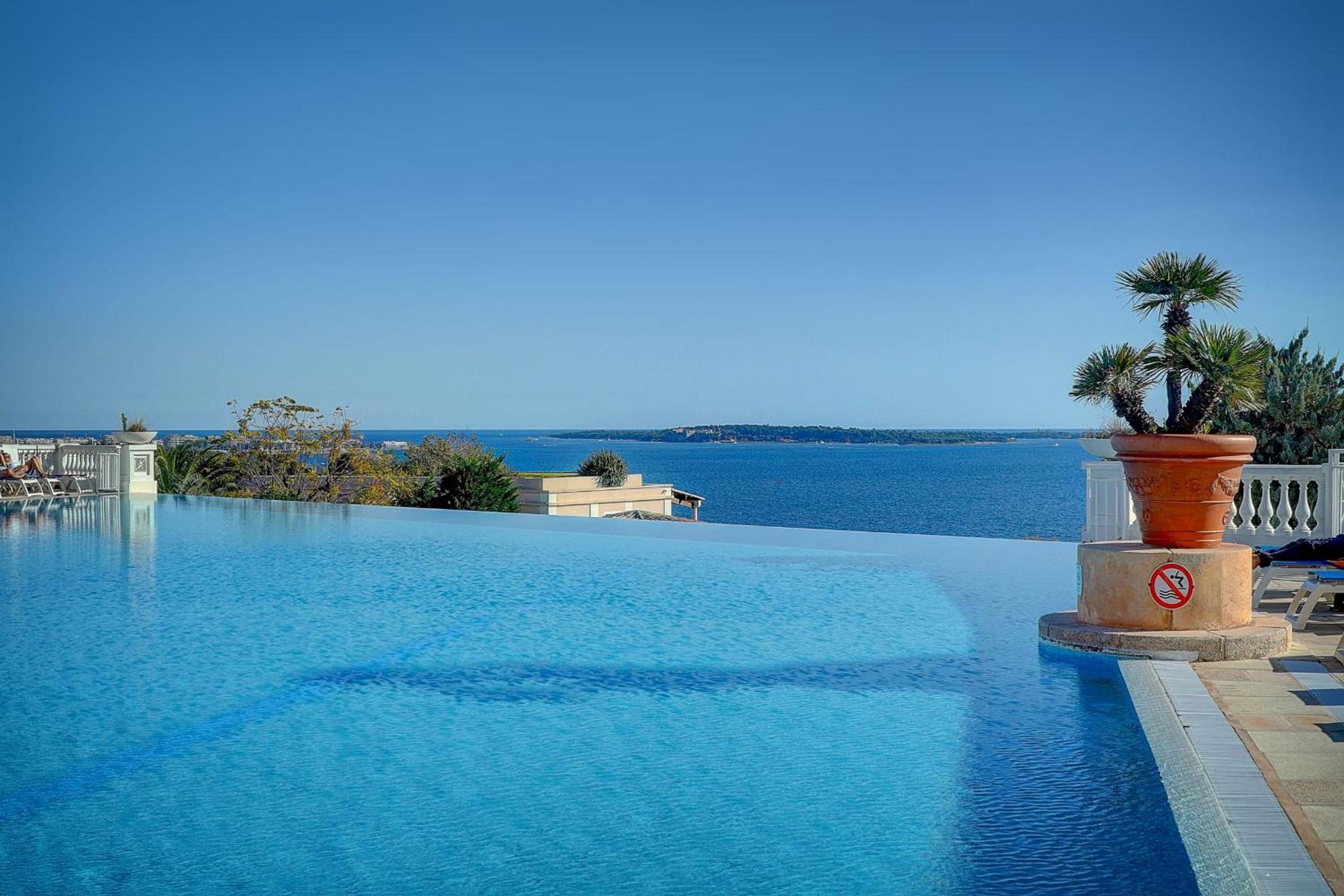 IMMOGROOM - 3 Rooms sea view - Swimming pool - Terrace - Parking photo 5