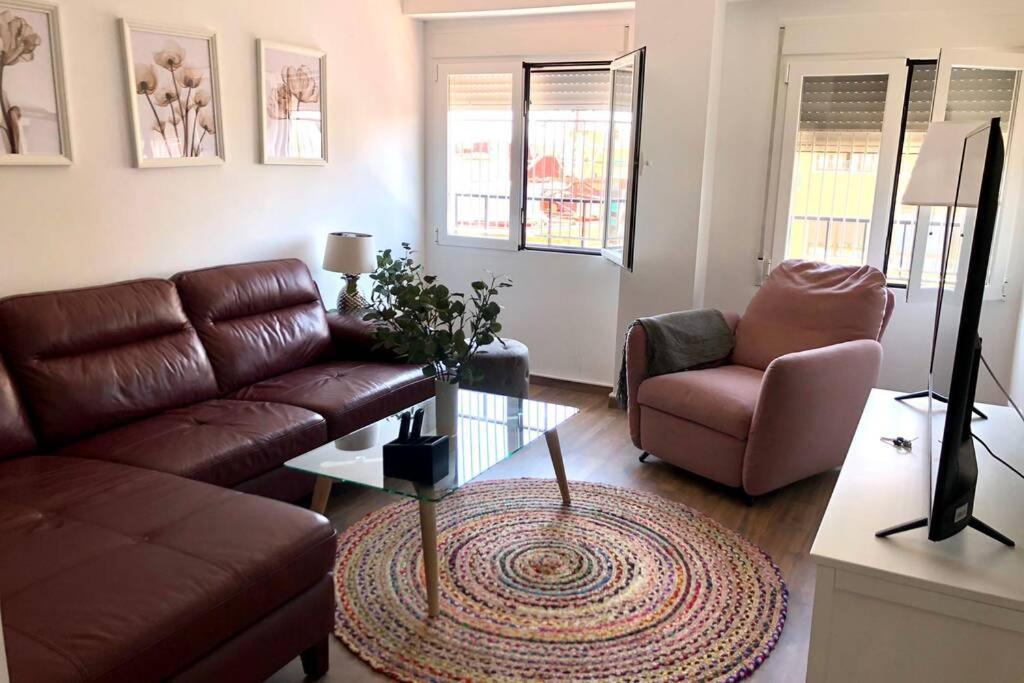 Beautiful and renovated apartment in the center photo 1