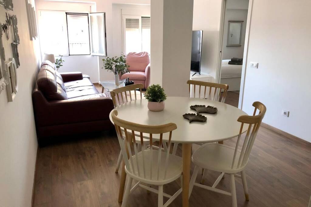 Beautiful and renovated apartment in the center photo 2