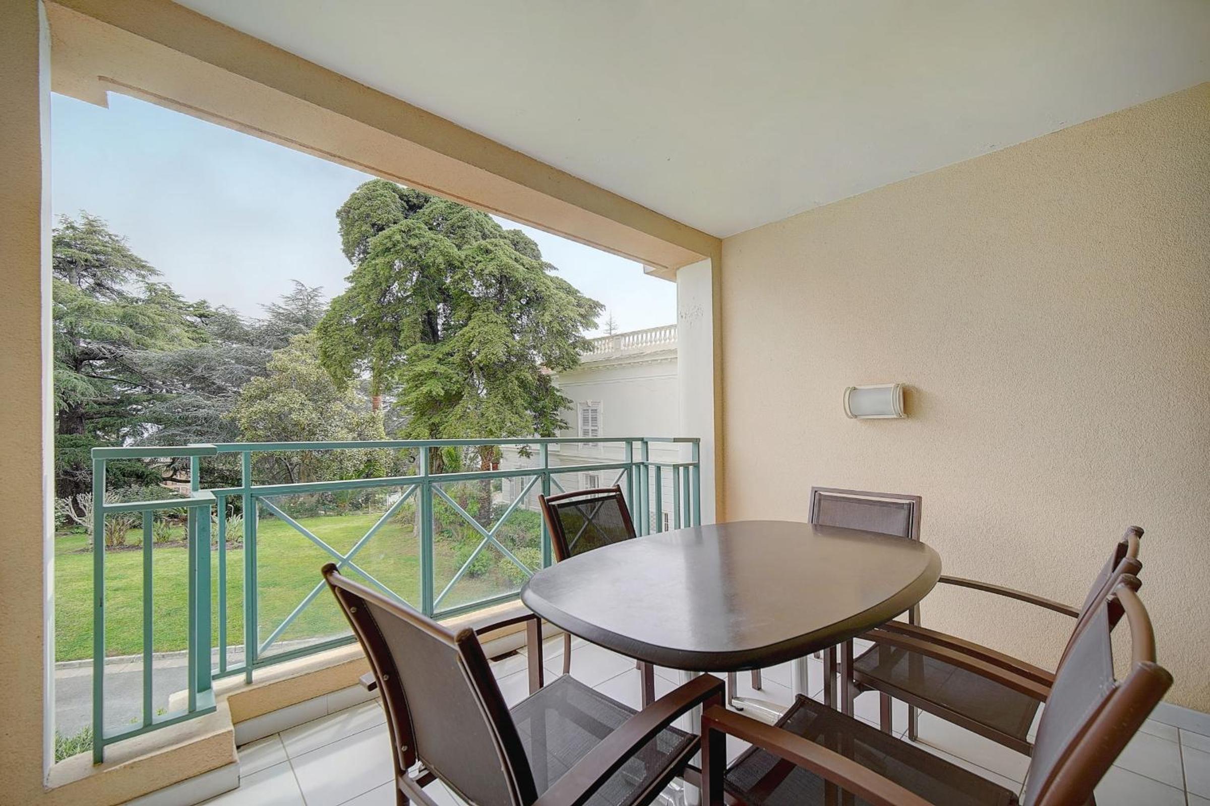 IMMOGROOM - 3 Rooms - Renovated - Pool - Air conditioning - Parking -