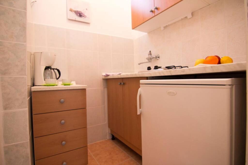 SEA VIEW ROOM with kitchen, balcony&air condition