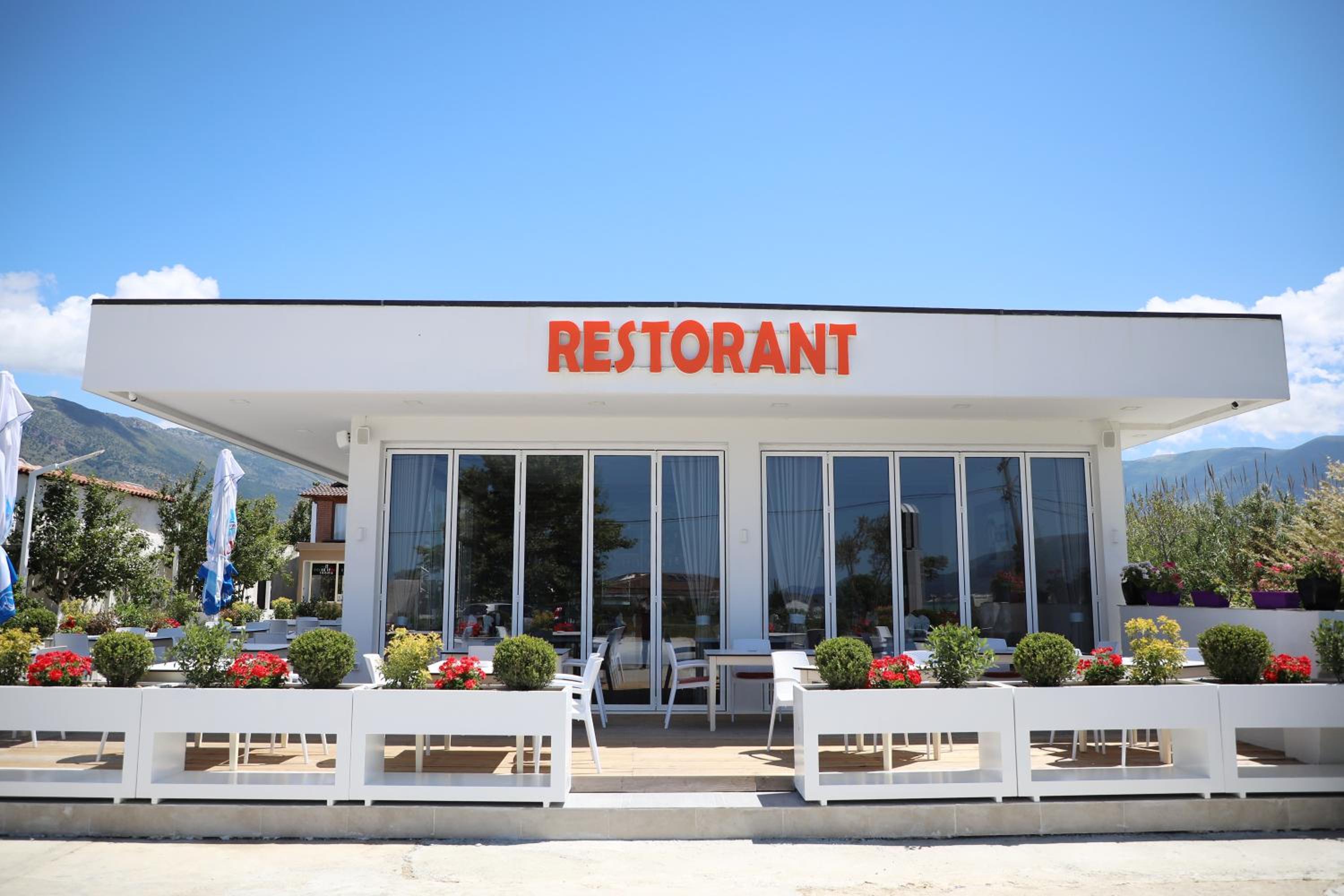 restaurant