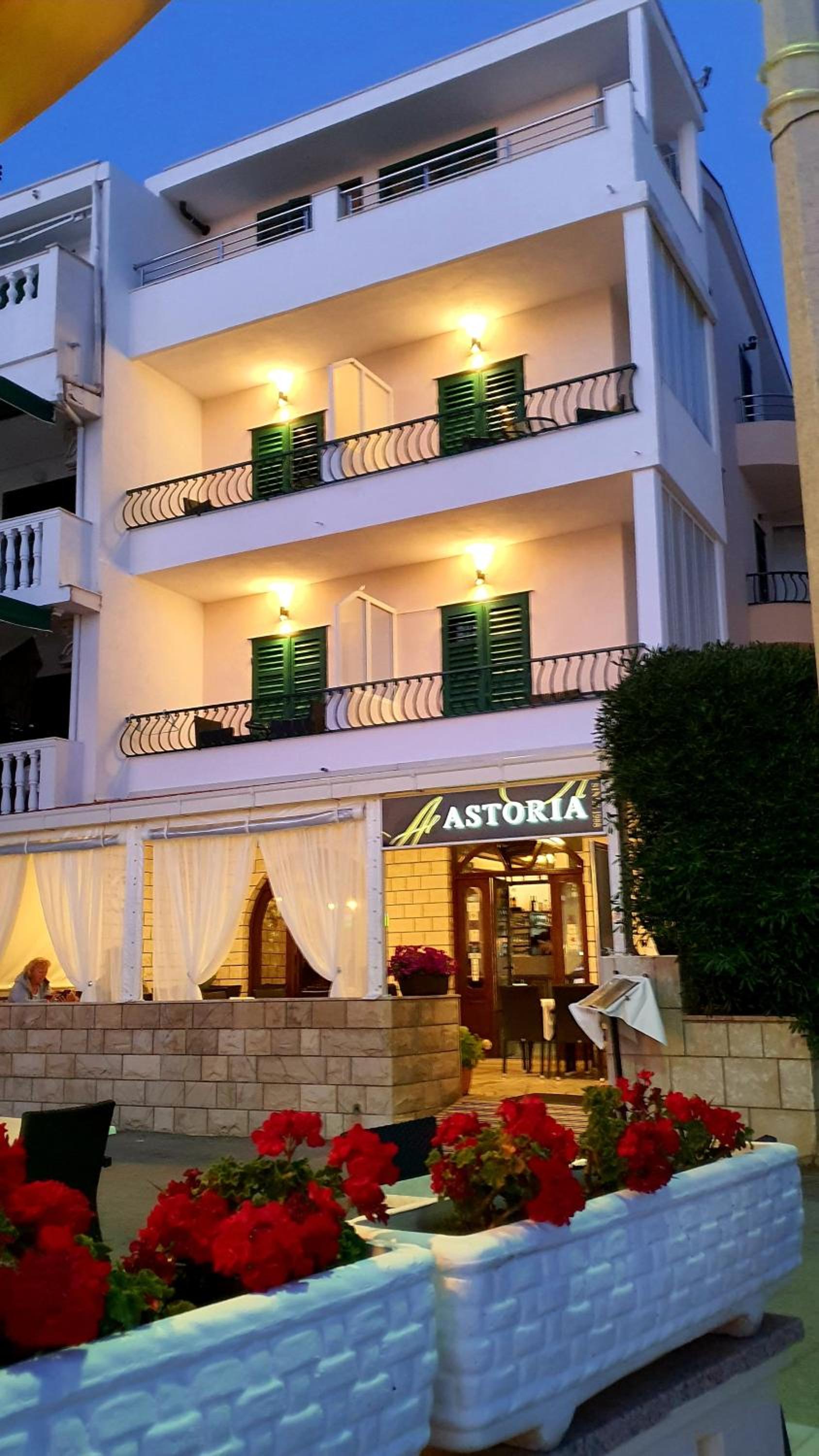 Astoria Promajna view 2