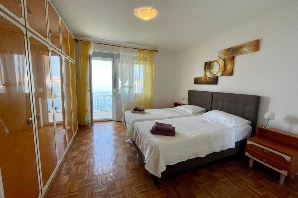 Holiday House Sea View