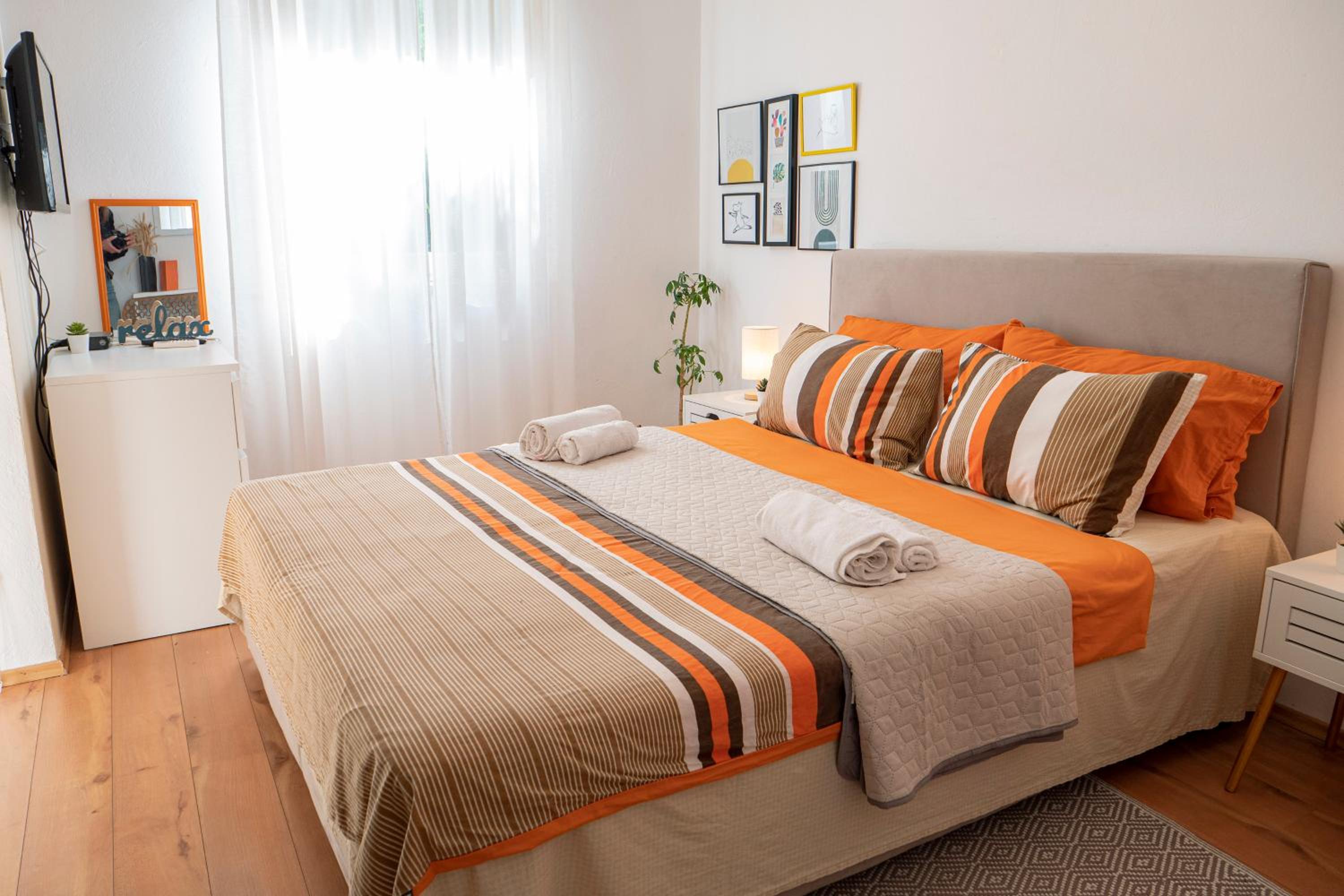 Apartment and Rooms Vilma