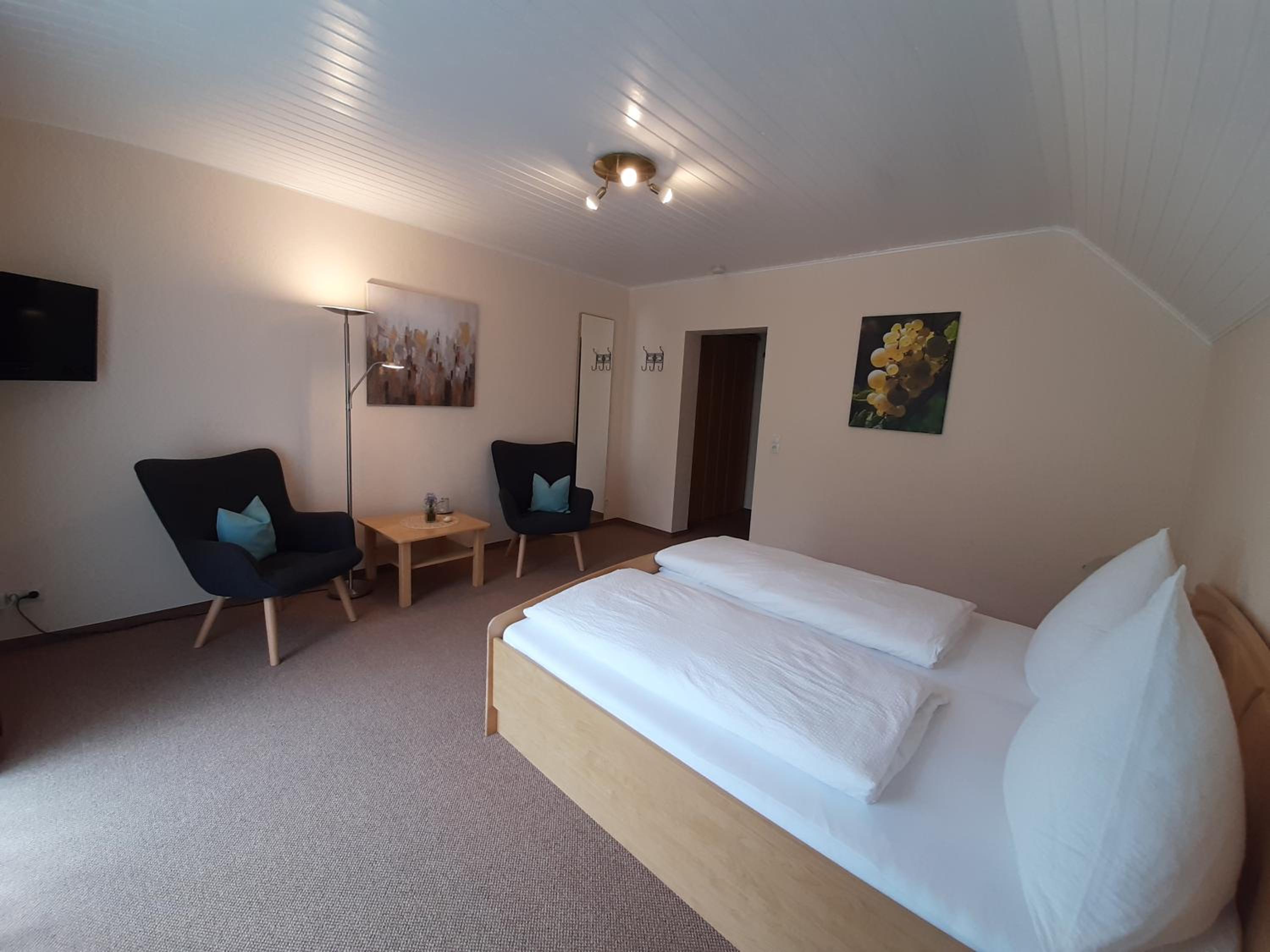 Haus Weingarten APPARTEMENTS-ZIMMER