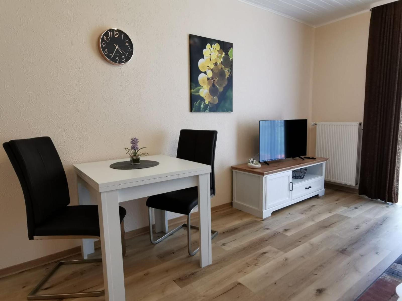 Haus Weingarten APPARTEMENTS-ZIMMER