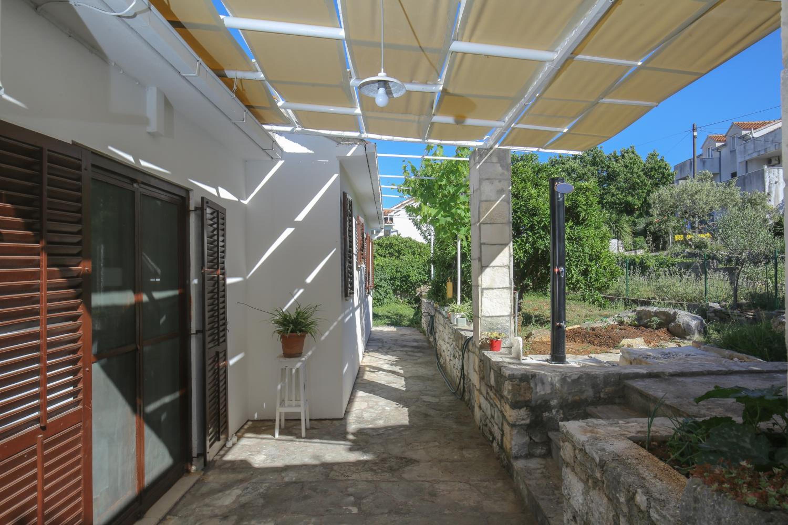 Artistic summer house Marinovic with garden&BBQ