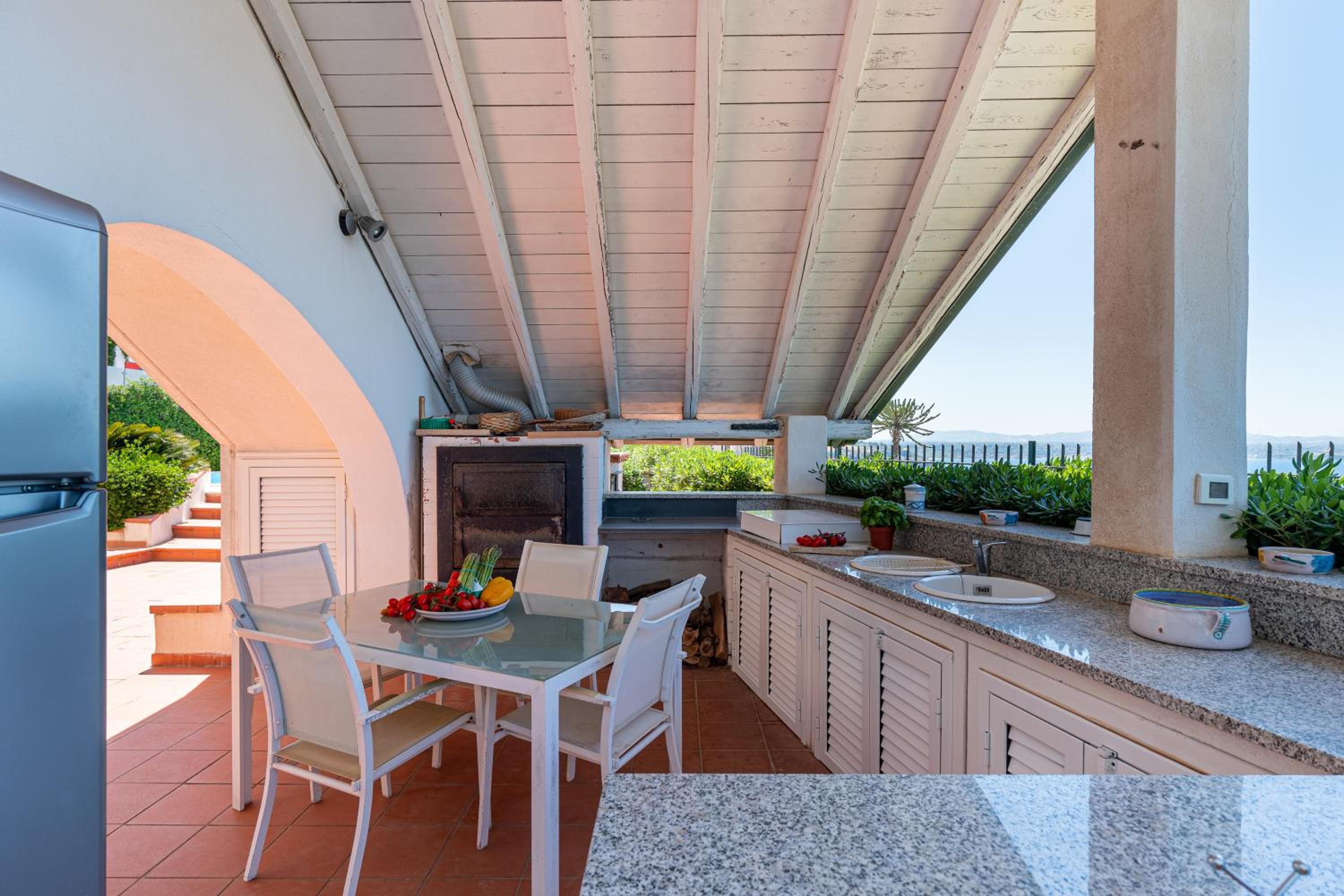 Splendida Villa con vista mozzafiato e piscina view 3