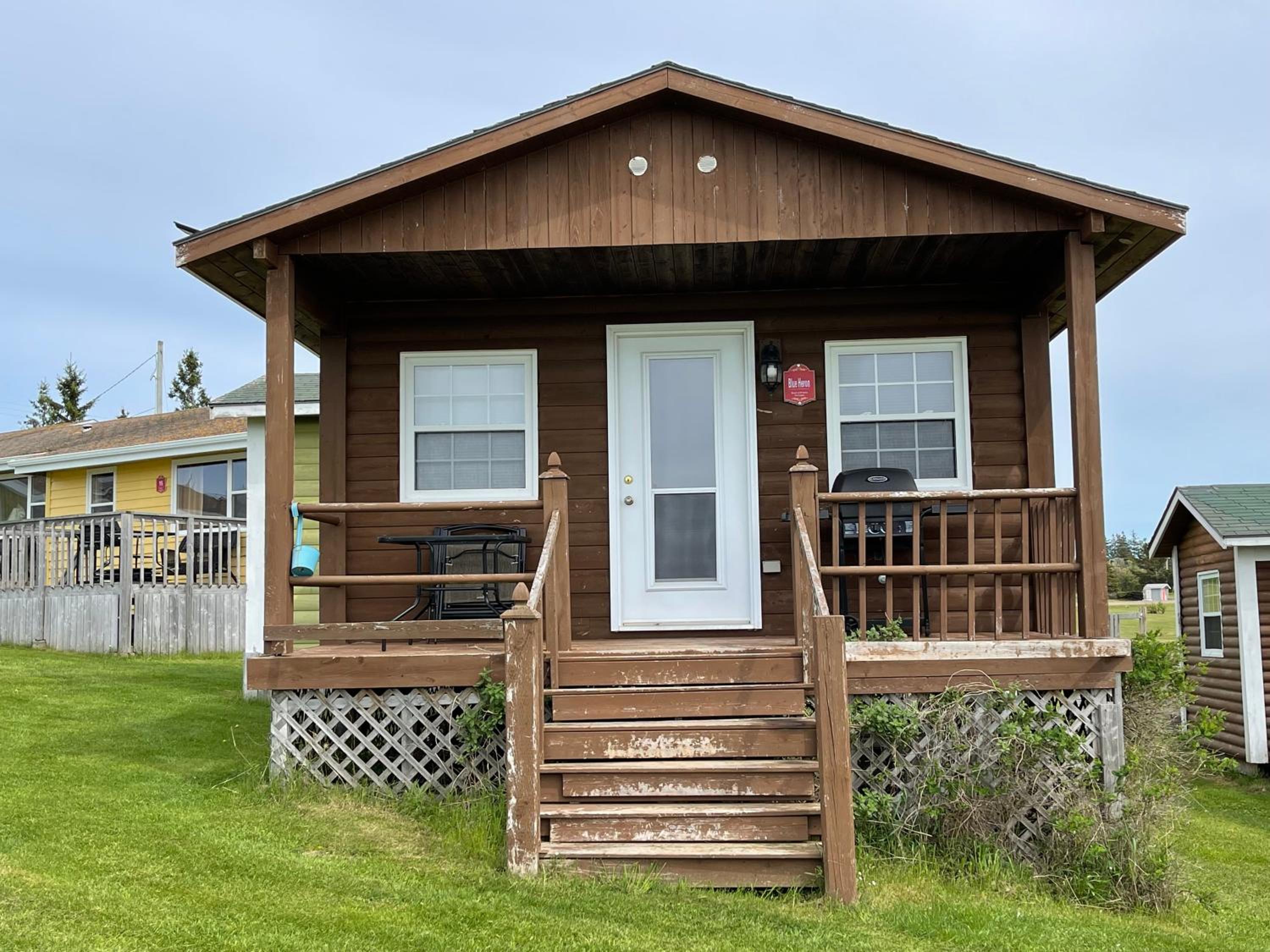 Beach & Breeze Cottages
