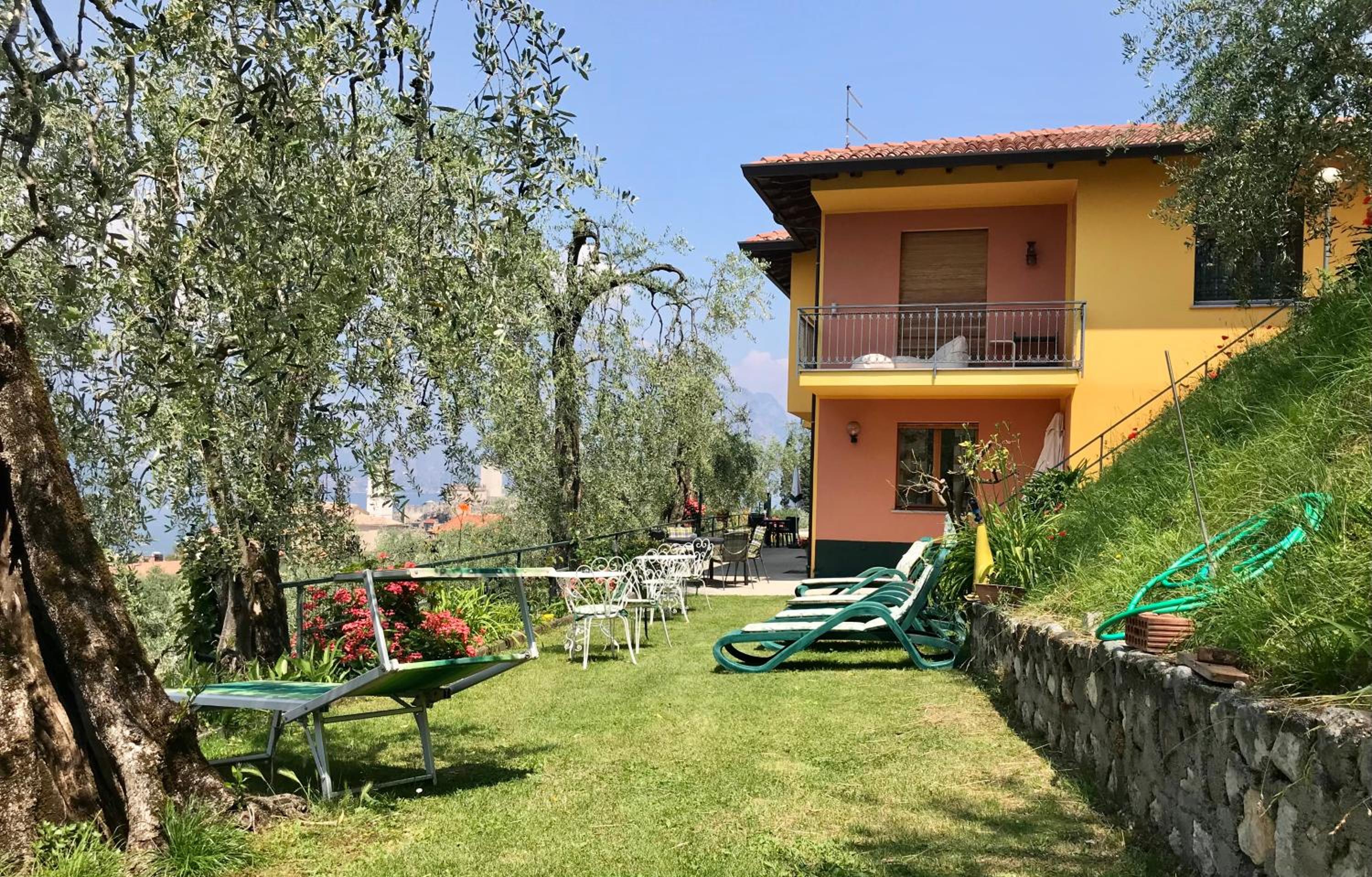 Casa Rosa Apartments view 2