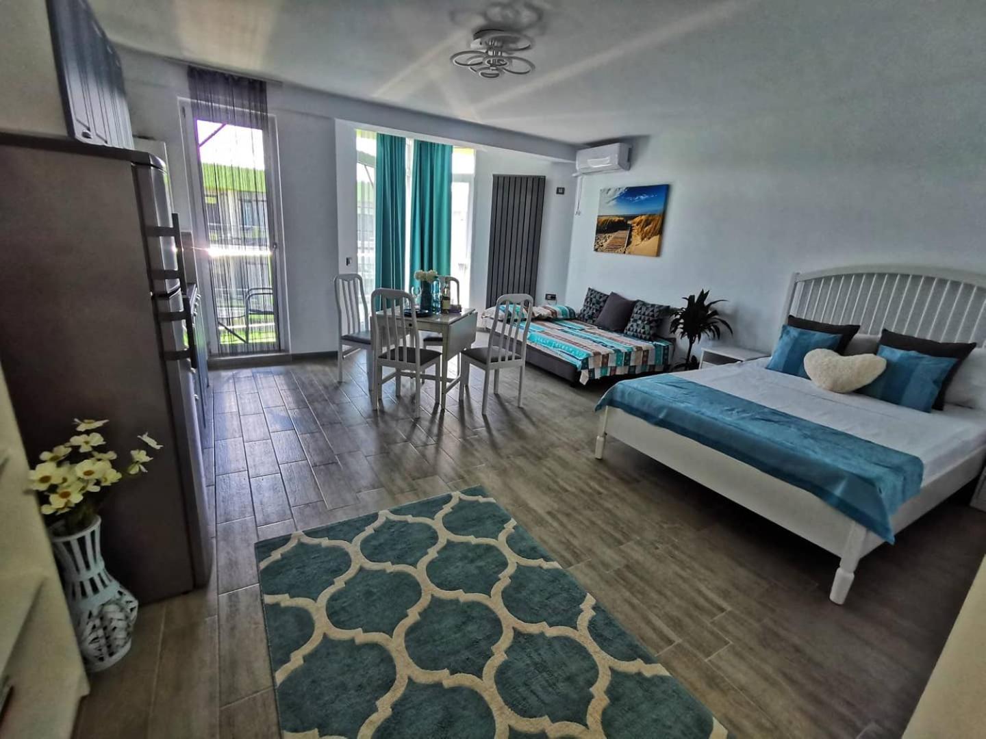 Whata View Studio Alezzi Beach